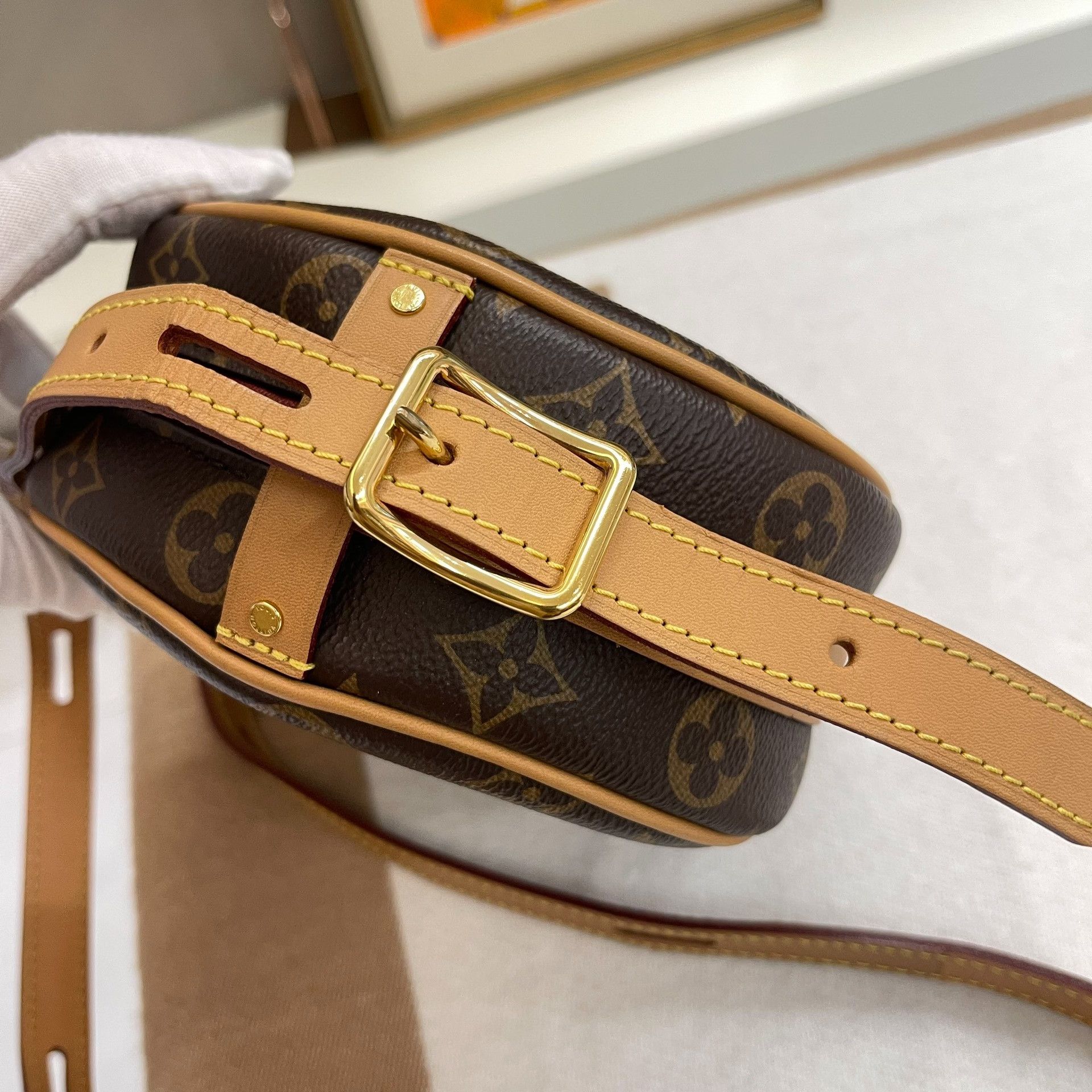 Louis Vuitton Pre-loved Bag Very good condition Size ONE SIZE - 5 Thumbnail