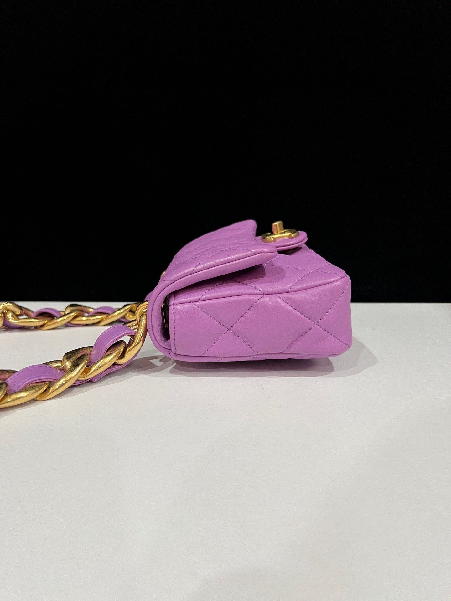 Chanel Pre-loved Bag Very good condition Size ONE SIZE - 4 Thumbnail