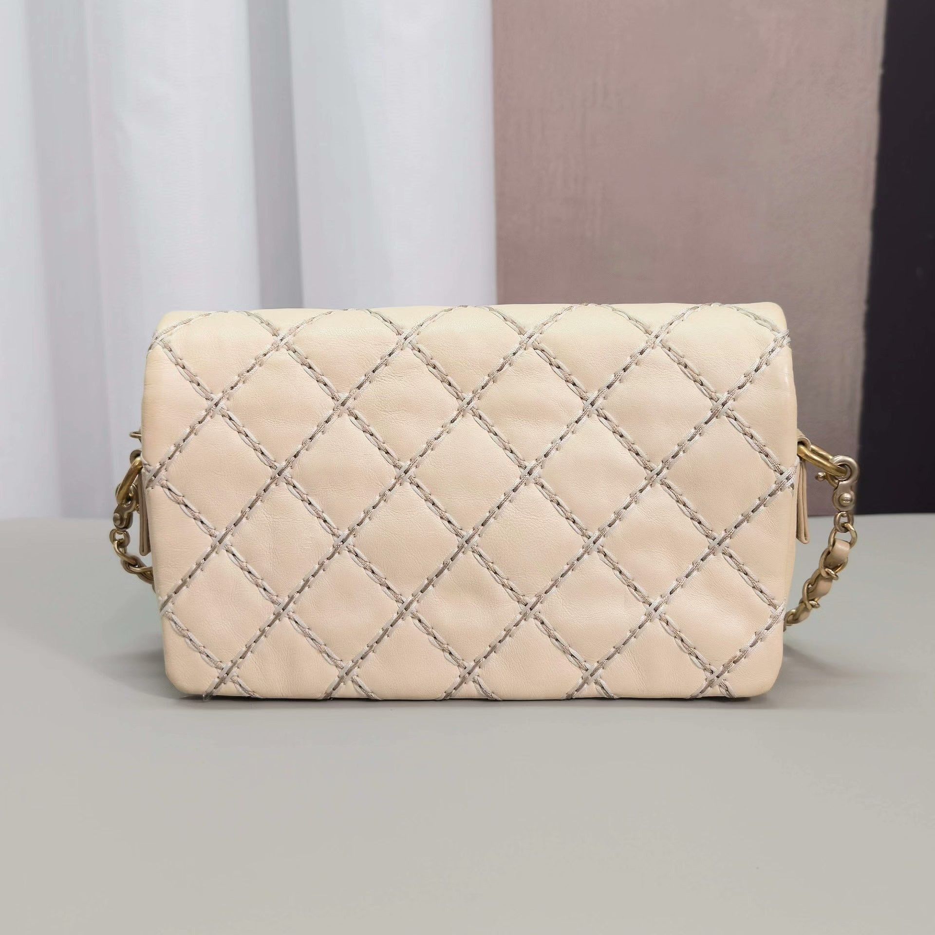 Chanel Pre-loved Bag Very good condition Size ONE SIZE - 2 Thumbnail