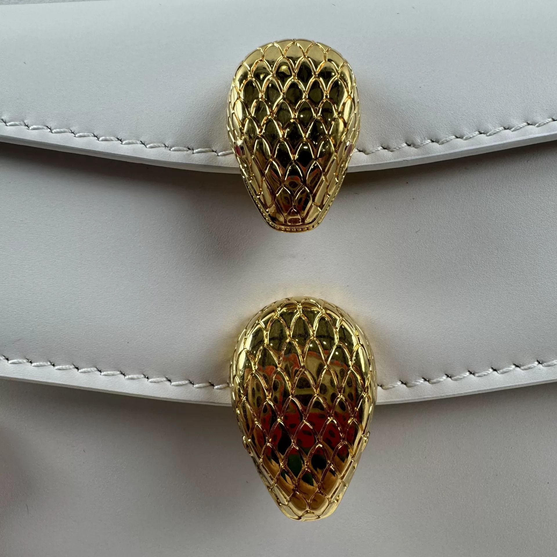 Bvlgari Pre-loved Bag Very good condition Size ONE SIZE - 8 Thumbnail