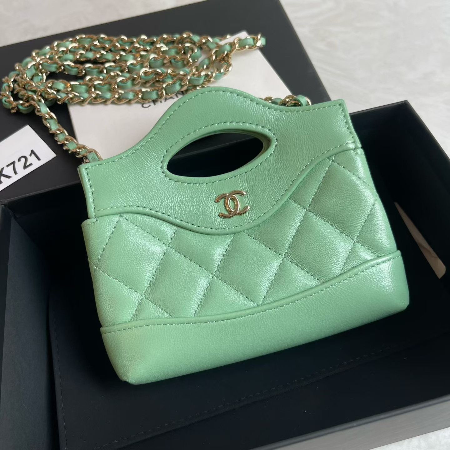 Chanel Pre-loved Bag Very good condition Size ONE SIZE - 2 Thumbnail