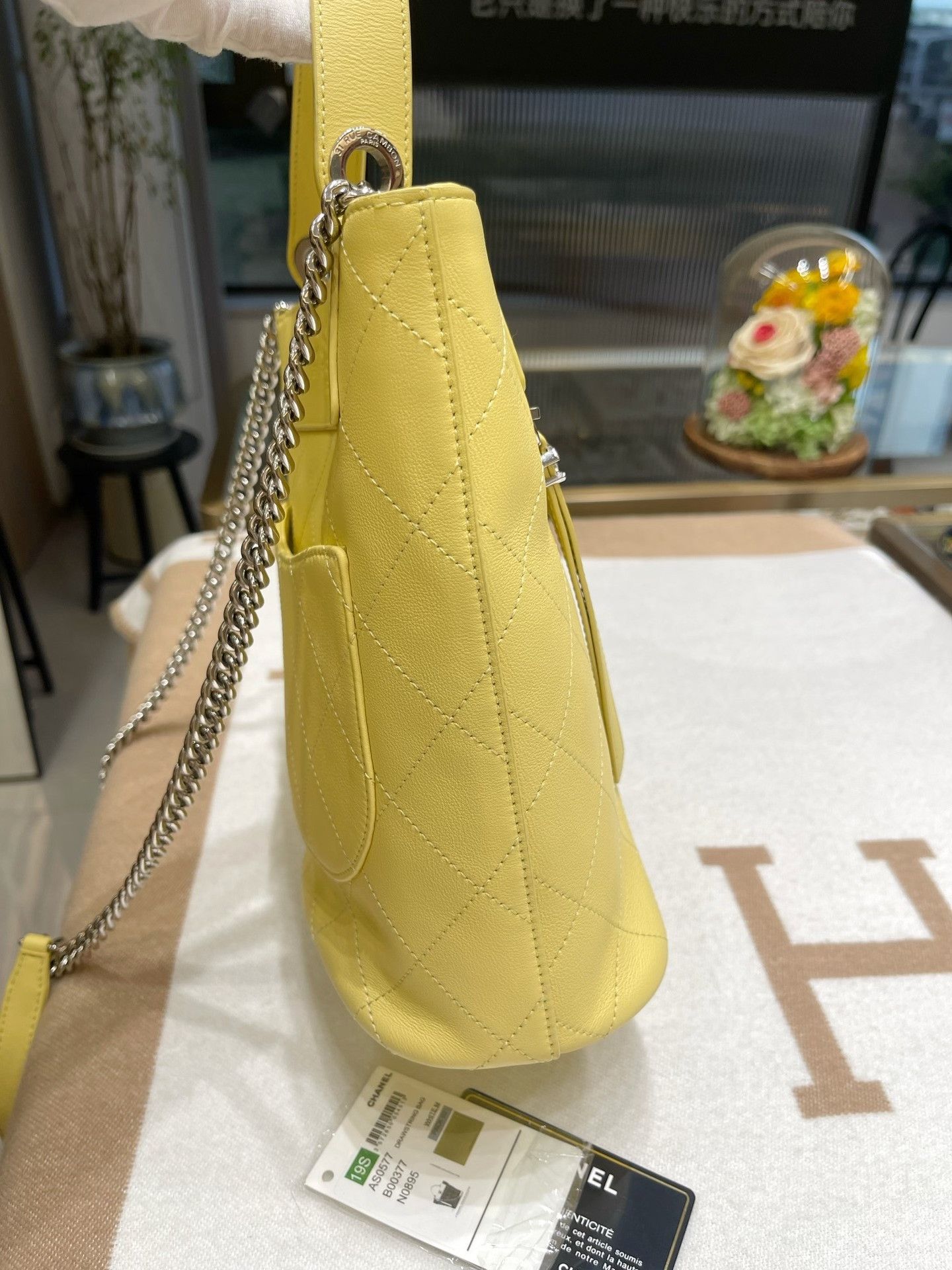 Chanel Pre-loved Bag Very good condition Size ONE SIZE - 5 Thumbnail
