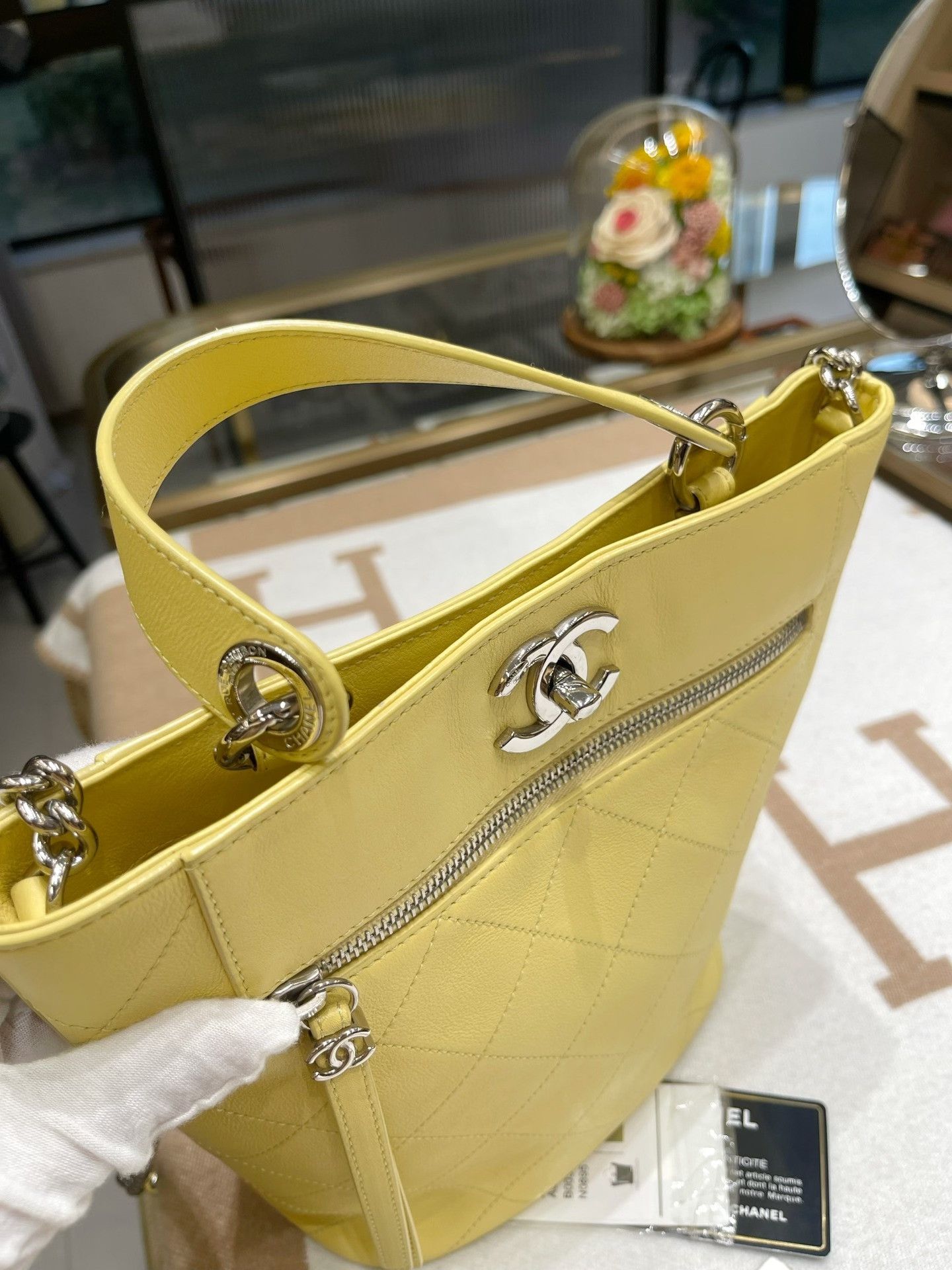 Chanel Pre-loved Bag Very good condition Size ONE SIZE - 6 Thumbnail