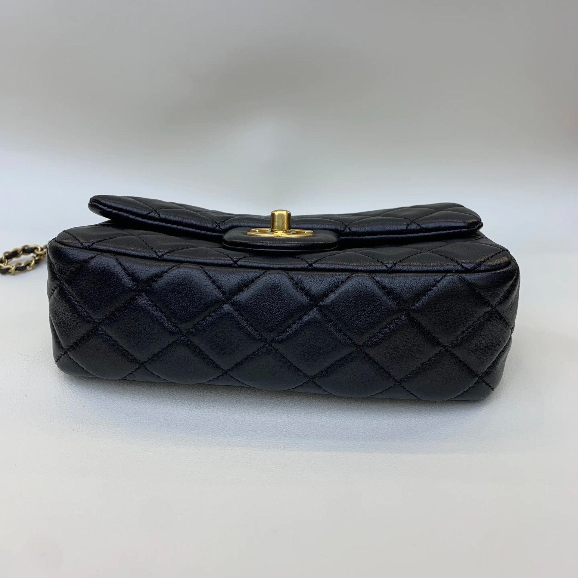 Chanel Pre-loved Bag Very good condition Size ONE SIZE - 6 Thumbnail