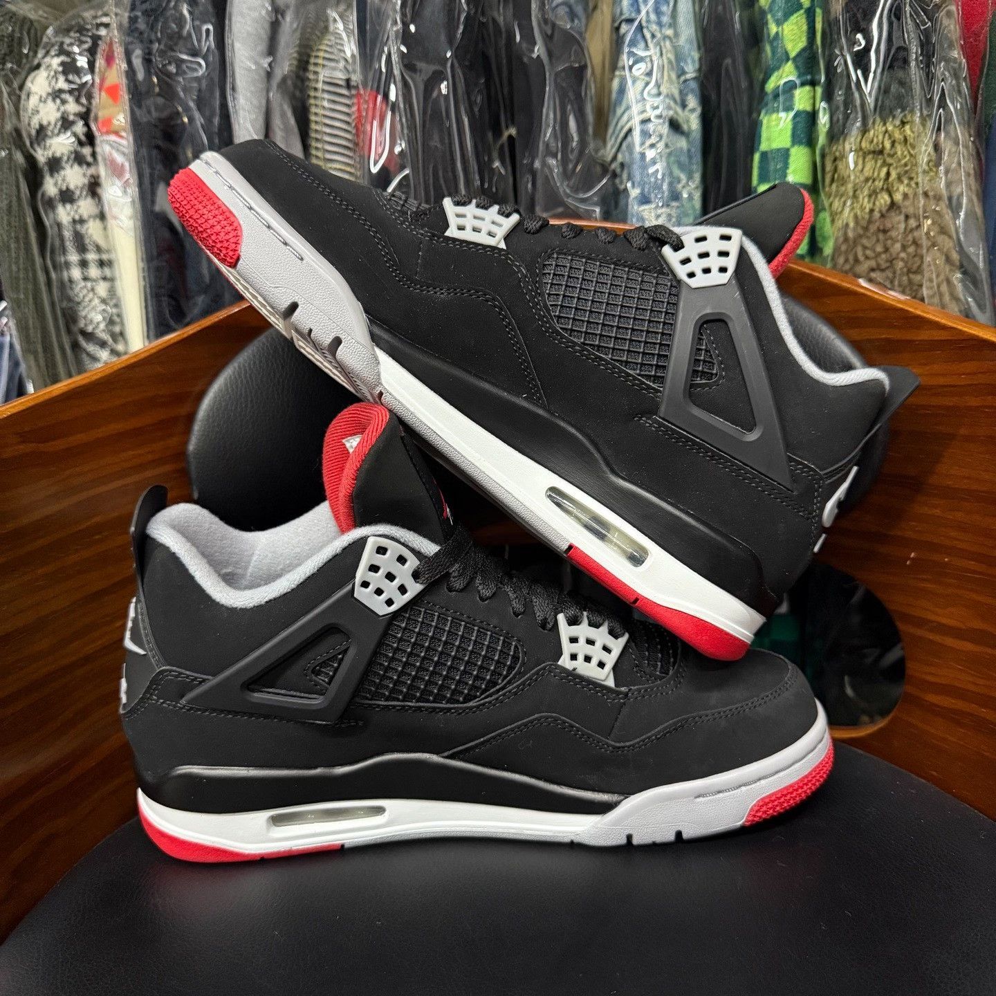 Nike Nike AJ4 Black Lowtop Sneakers 9 Men Size US 9 / EU 42 - 7 Thumbnail