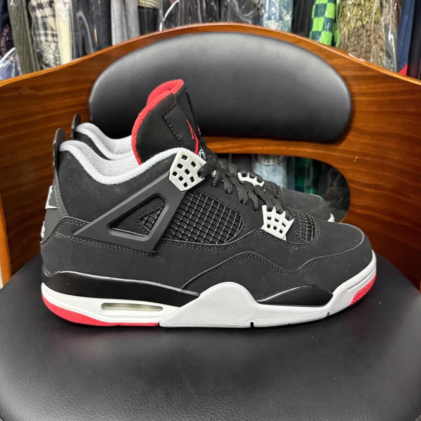 Nike Nike AJ4 Black Lowtop Sneakers 9 Men Size US 9 / EU 42 - 4 Thumbnail