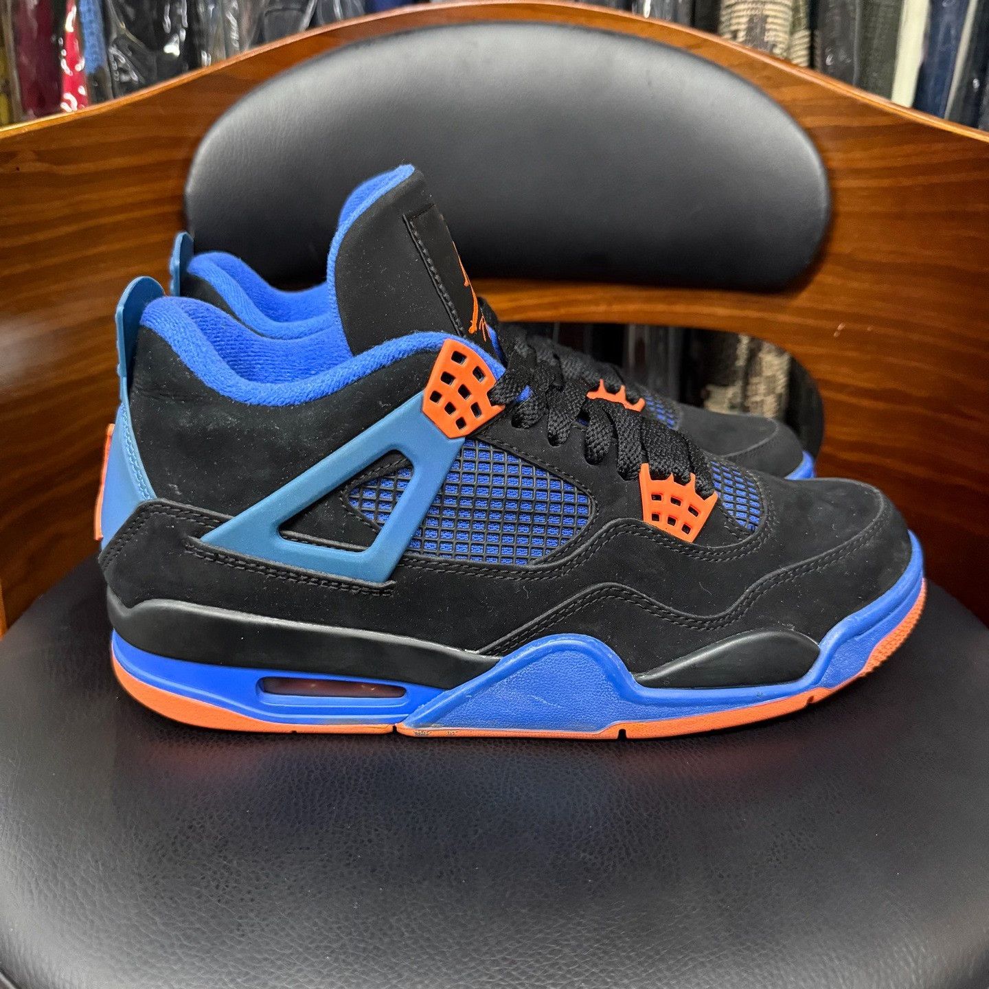 Nike Nike AJ4 Lowtop Sneakers 9 Men Size US 9 / EU 42 - 4 Thumbnail