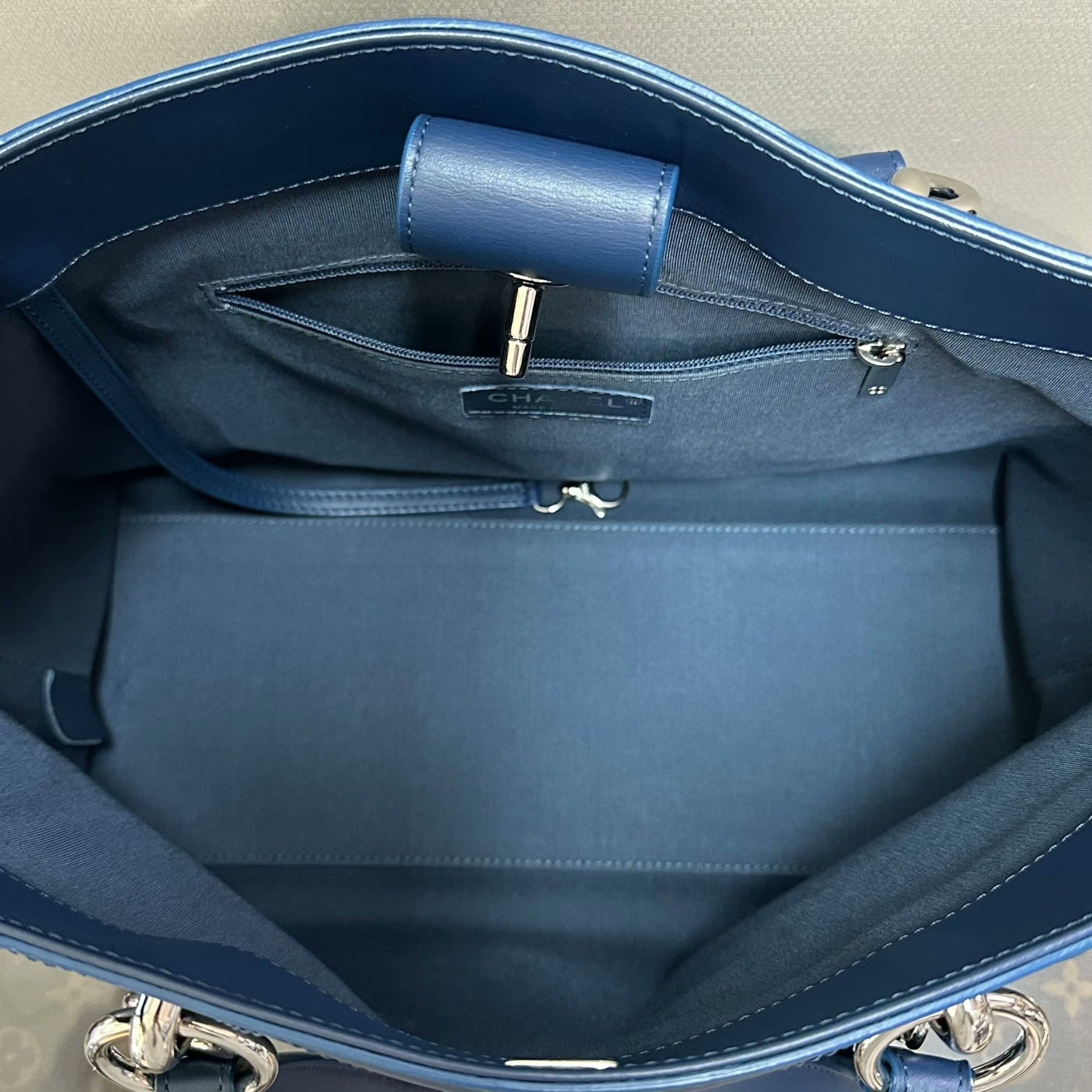 Chanel Pre-loved Bag Very good condition Size ONE SIZE - 6 Thumbnail