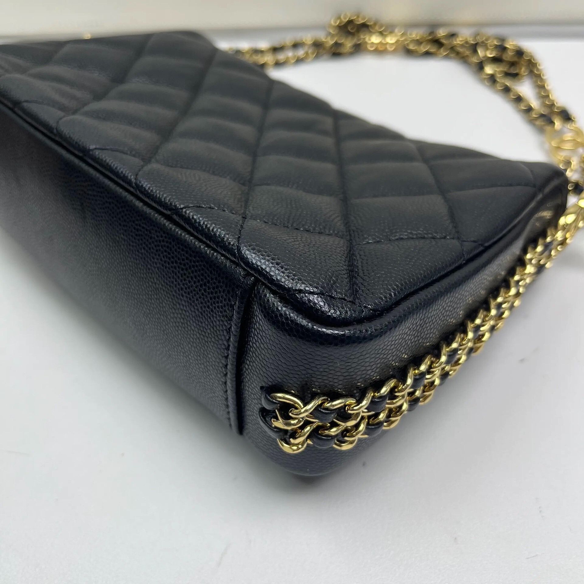 Chanel Pre-loved Bag Very good condition Size ONE SIZE - 7 Thumbnail