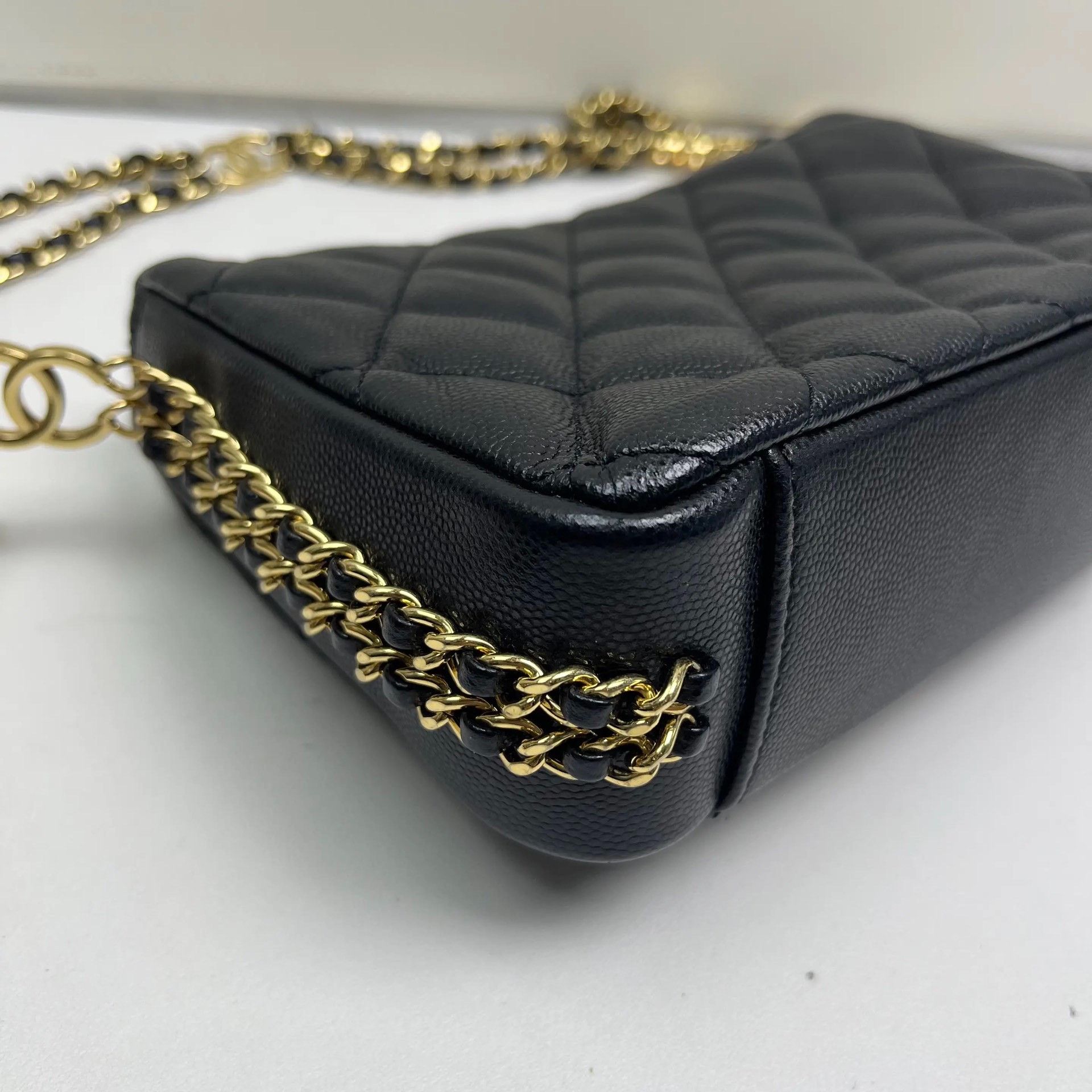Chanel Pre-loved Bag Very good condition Size ONE SIZE - 6 Thumbnail
