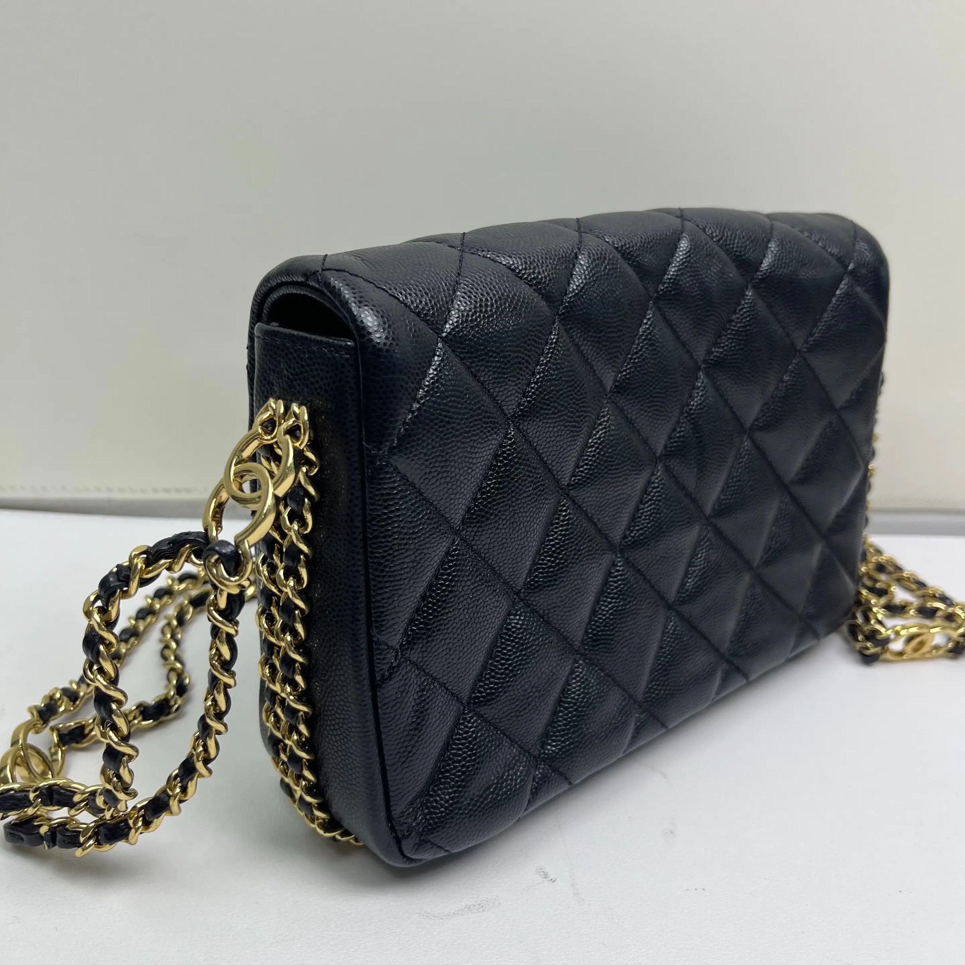 Chanel Pre-loved Bag Very good condition Size ONE SIZE - 4 Thumbnail