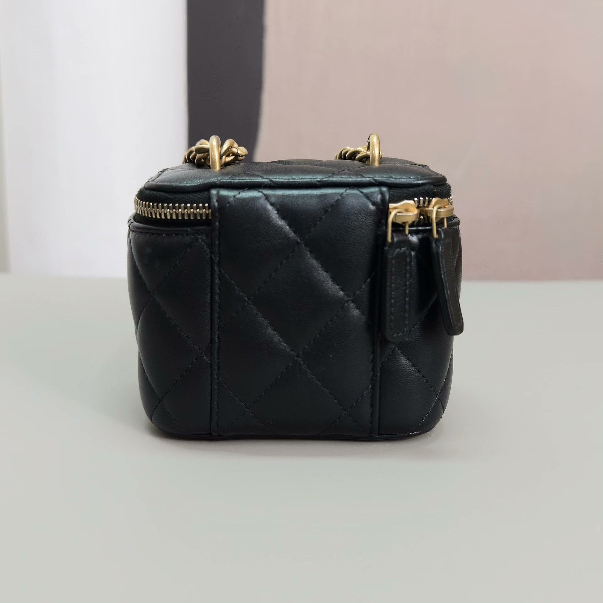 Chanel Pre-loved Bag Very good condition Size ONE SIZE - 2 Thumbnail