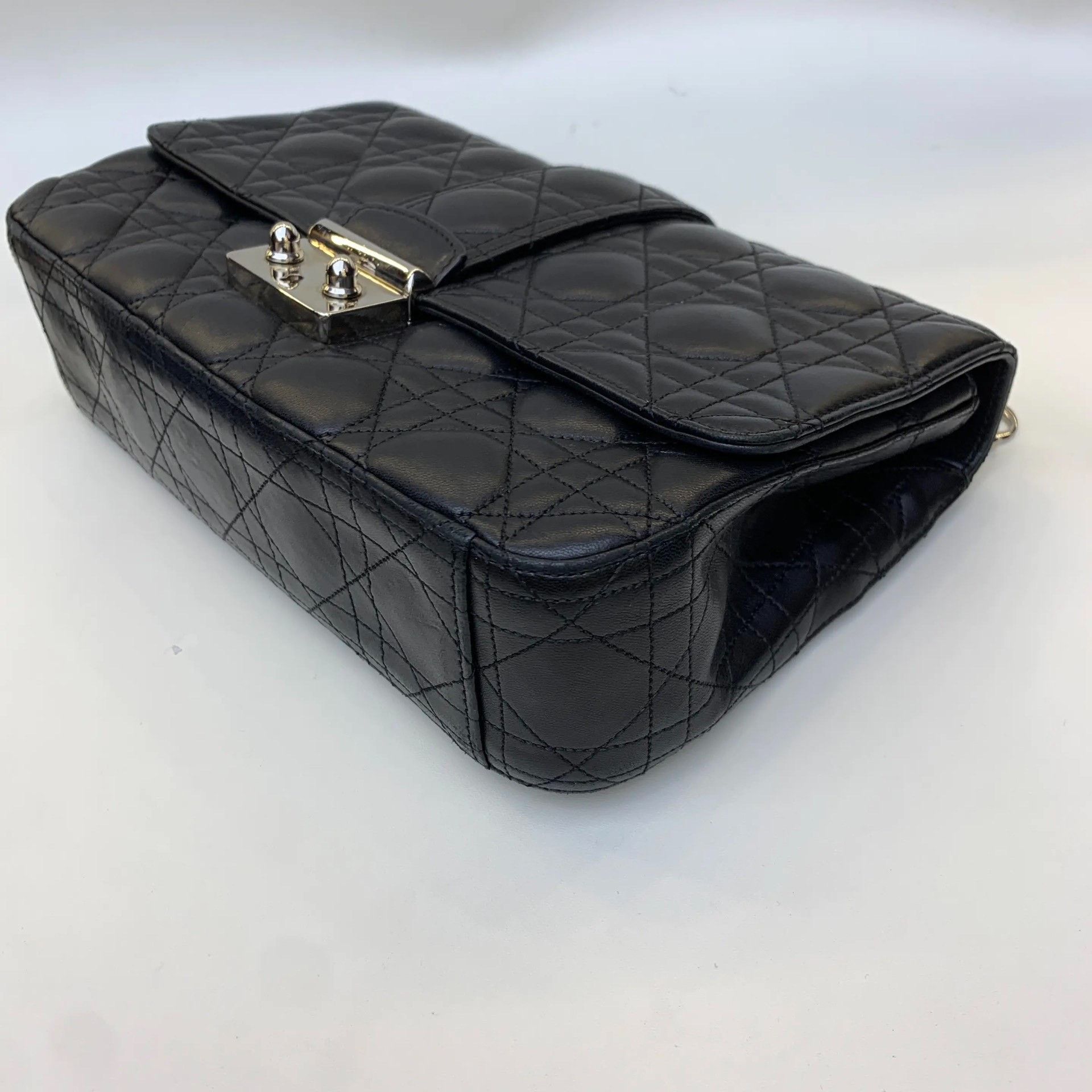 Dior Pre-loved Bag Very good condition Size ONE SIZE - 6 Thumbnail