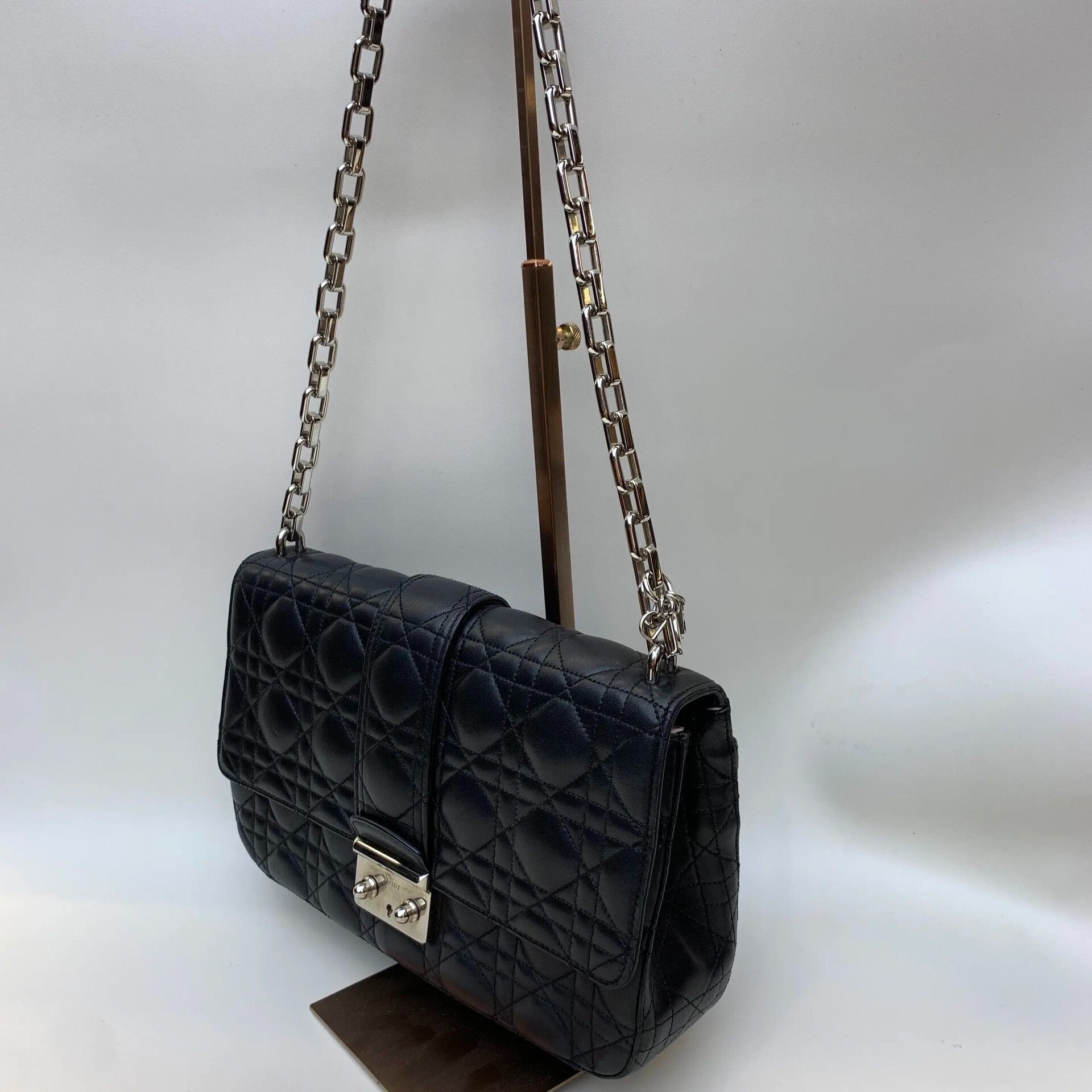 Dior Pre-loved Bag Very good condition Size ONE SIZE - 2 Thumbnail