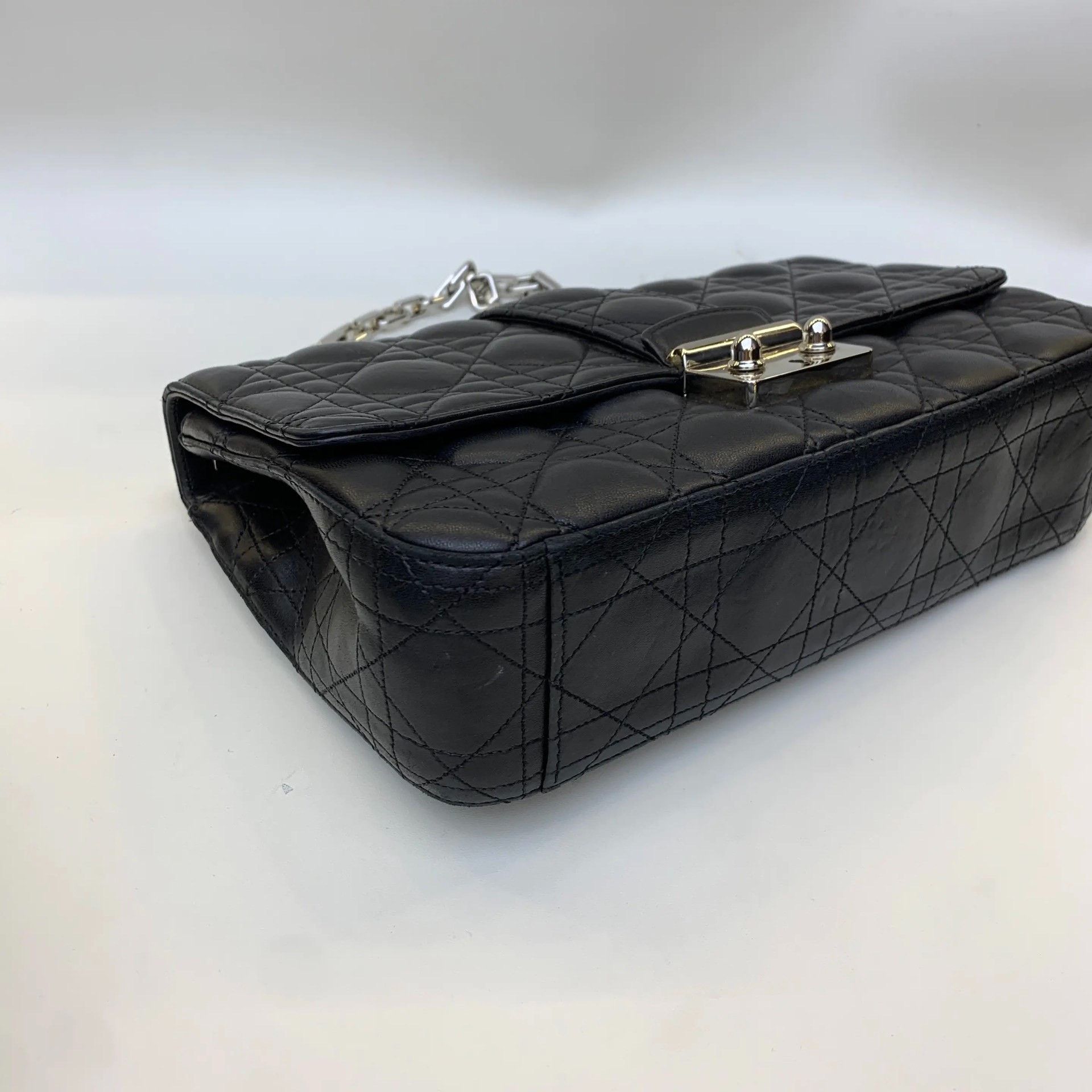 Dior Pre-loved Bag Very good condition Size ONE SIZE - 5 Thumbnail