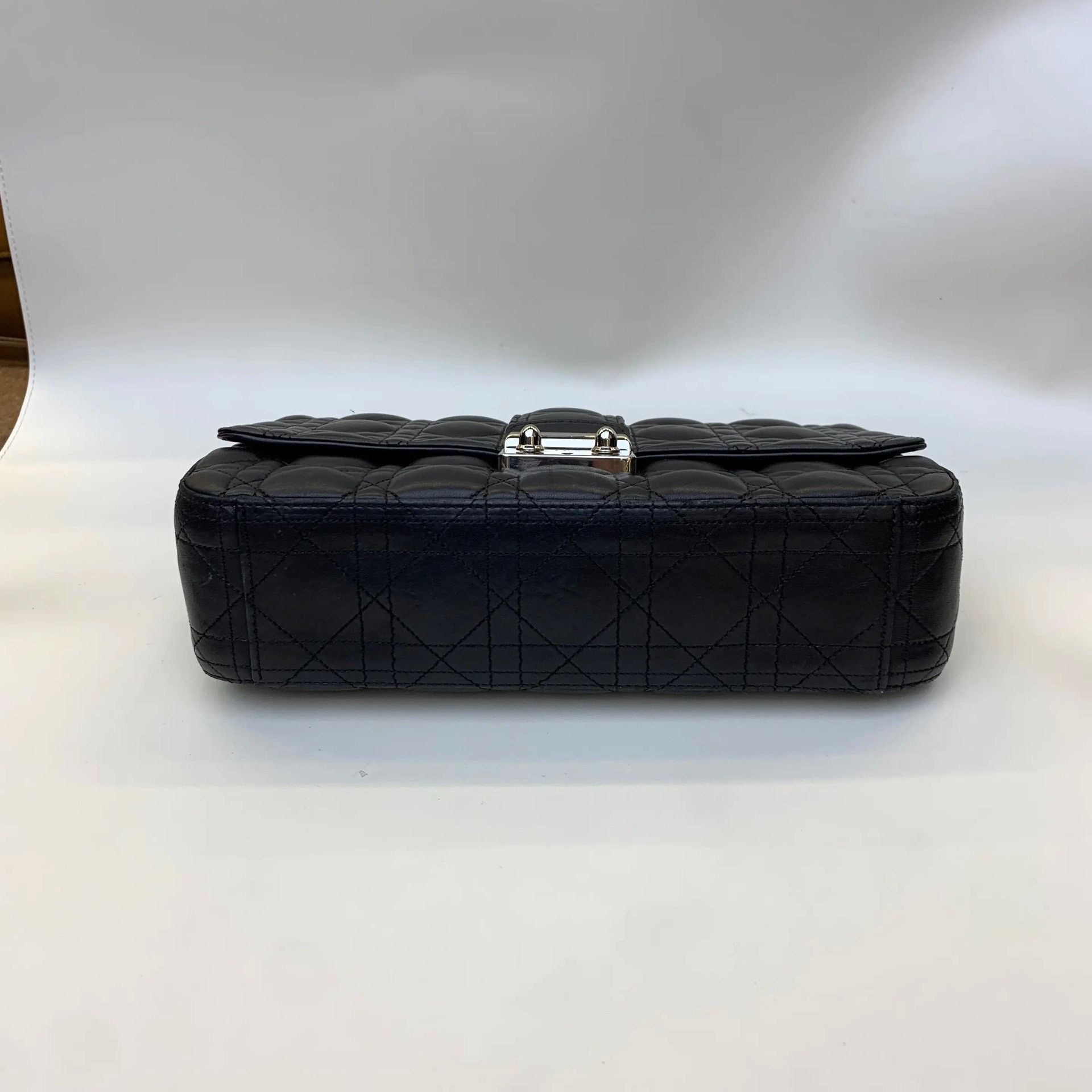 Dior Pre-loved Bag Very good condition Size ONE SIZE - 4 Thumbnail
