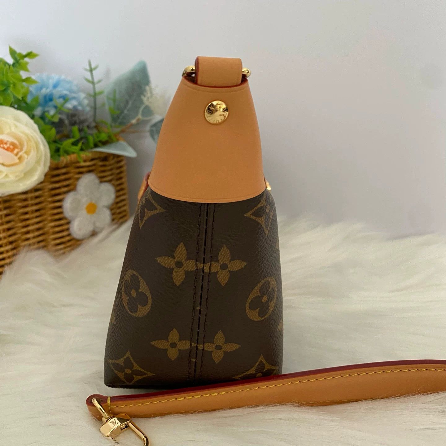 Louis Vuitton Pre-loved Bag Very good condition Size ONE SIZE - 5 Thumbnail