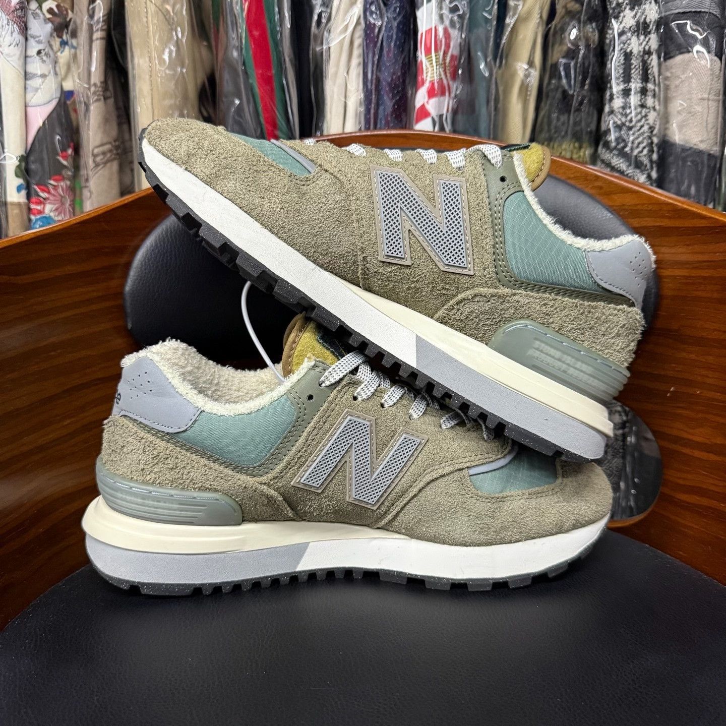 New Balance New Balance Collab Green Lowtop Sneakers 8 Men Size US 8 / EU 41 - 7 Thumbnail