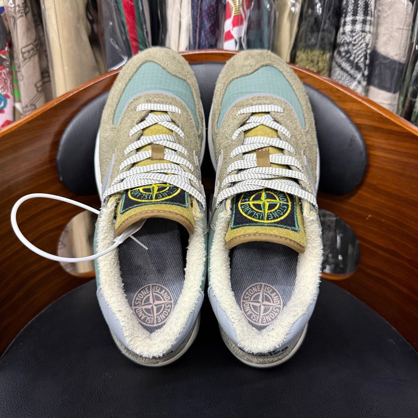New Balance New Balance Collab Green Lowtop Sneakers 8 Men Size US 8 / EU 41 - 8 Thumbnail