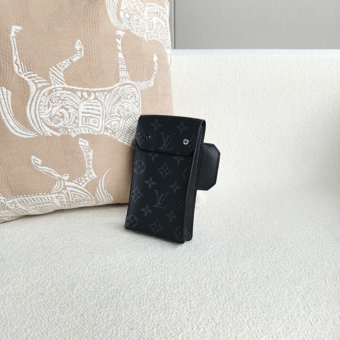 Louis Vuitton Pre-loved Bag Very good condition Size ONE SIZE - 4 Thumbnail
