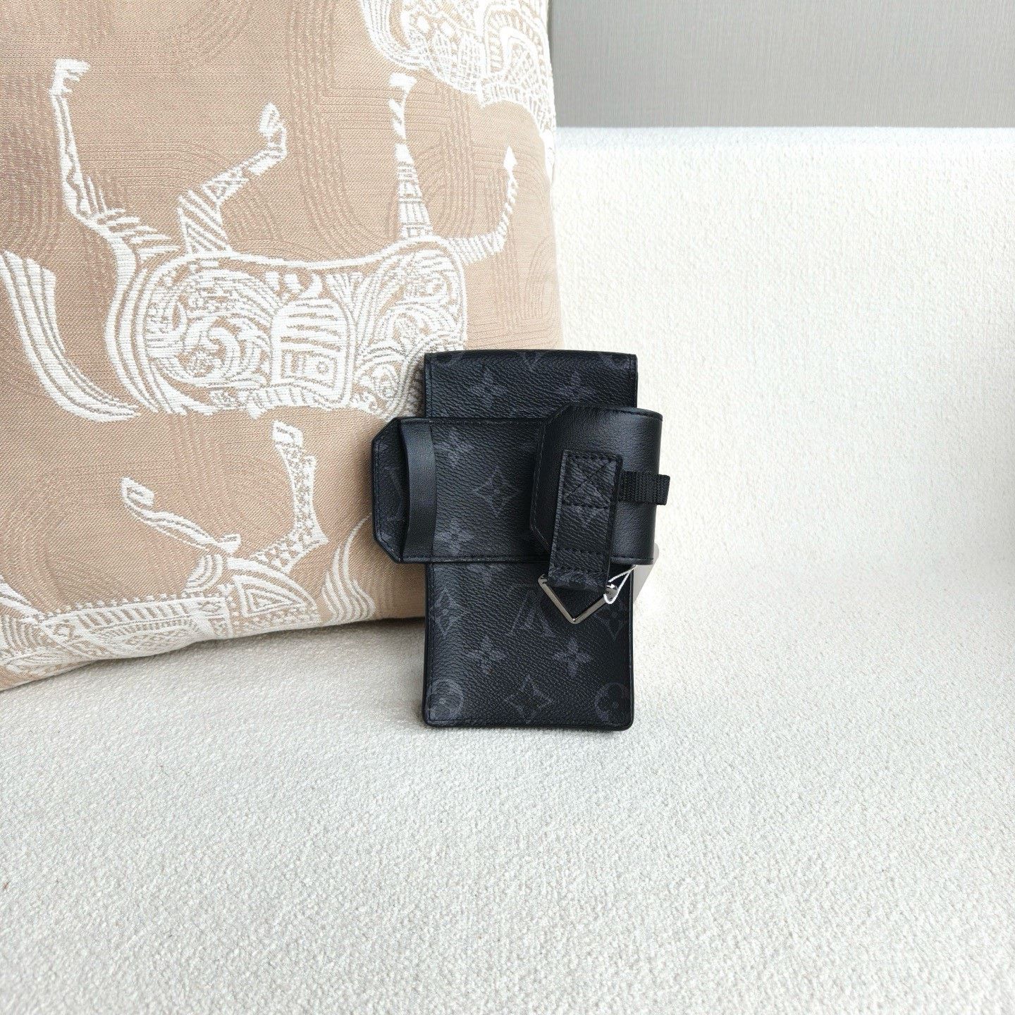 Louis Vuitton Pre-loved Bag Very good condition Size ONE SIZE - 3 Thumbnail