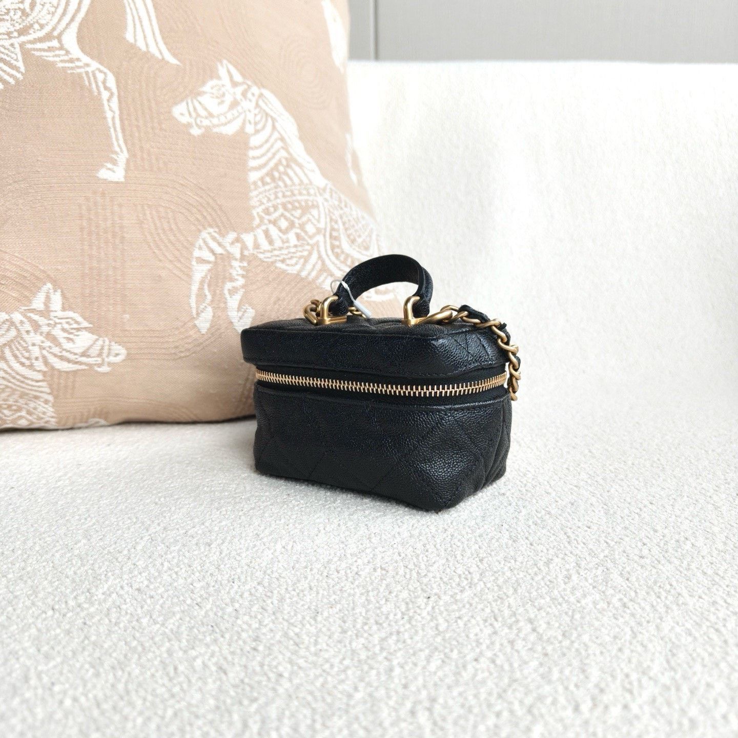 Chanel Pre-loved Bag Very good condition Size ONE SIZE - 4 Thumbnail