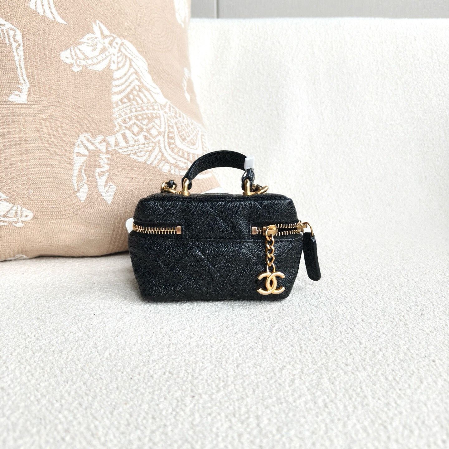 Chanel Pre-loved Bag Very good condition Size ONE SIZE - 3 Thumbnail