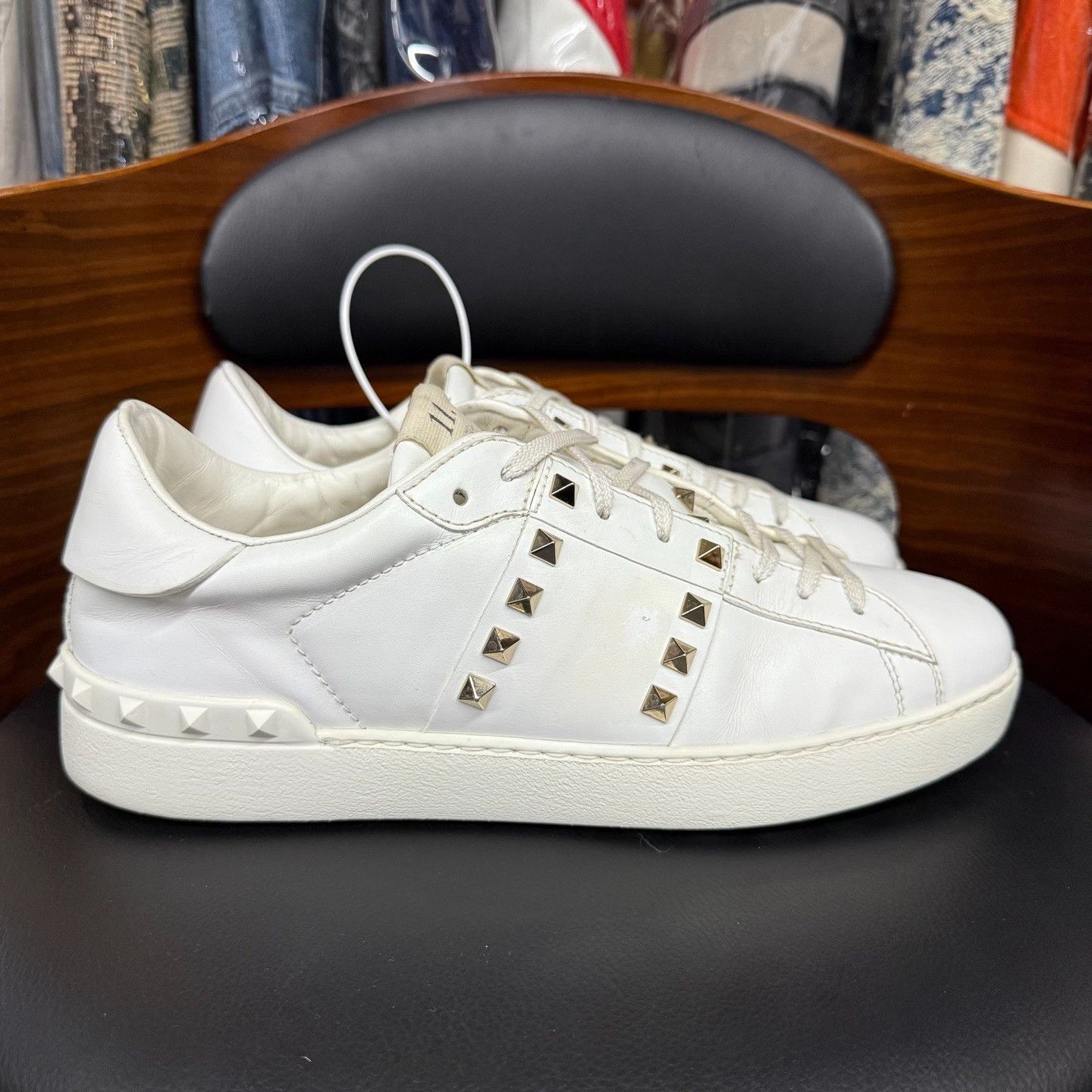 Valentino Valentino White Lowtop Sneakers 9 Men Size US 9 / EU 42 - 4 Thumbnail
