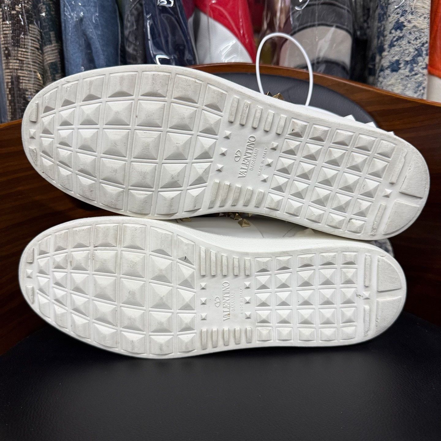 Valentino Valentino White Lowtop Sneakers 9 Men Size US 9 / EU 42 - 9 Thumbnail