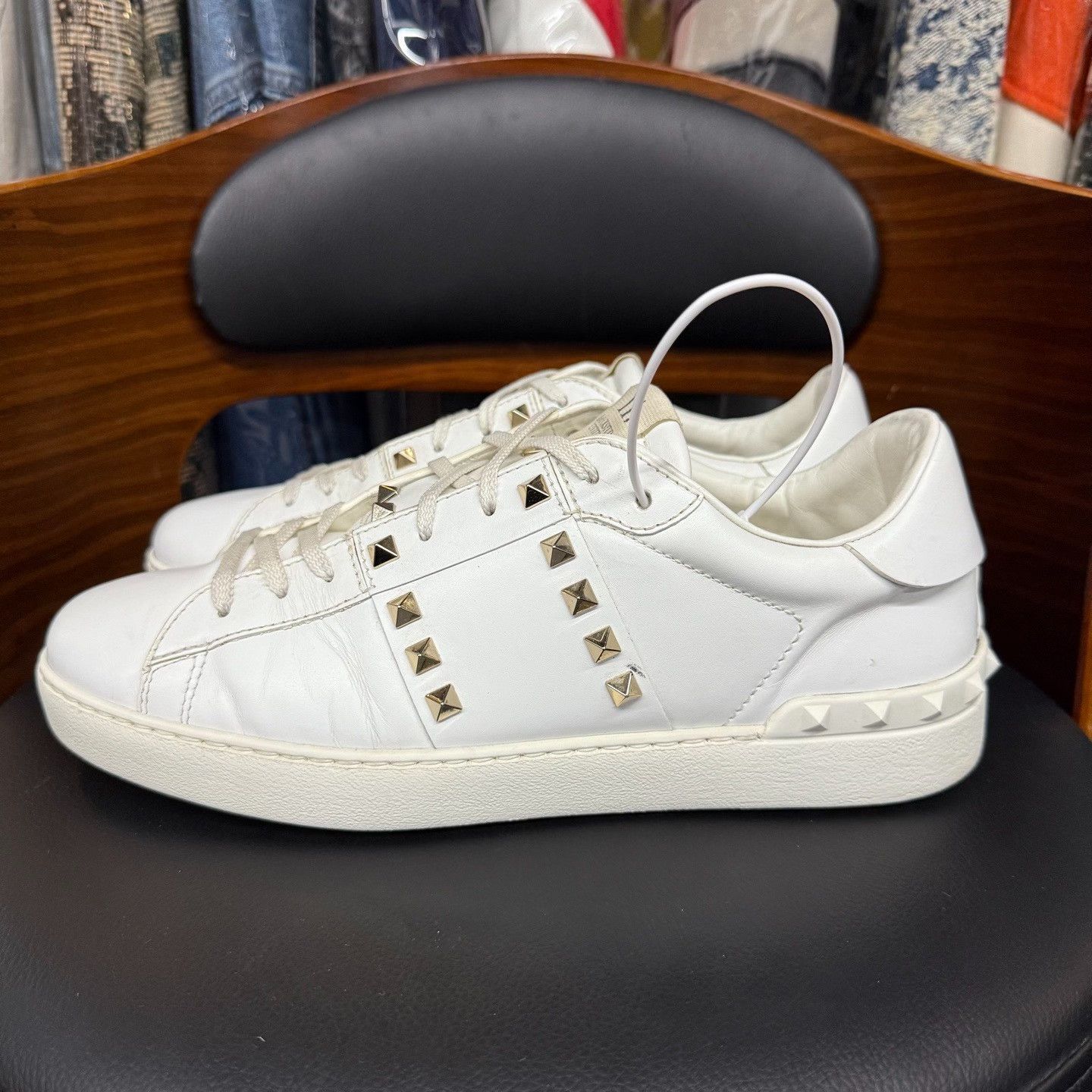 Valentino Valentino White Lowtop Sneakers 9 Men Size US 9 / EU 42 - 6 Thumbnail
