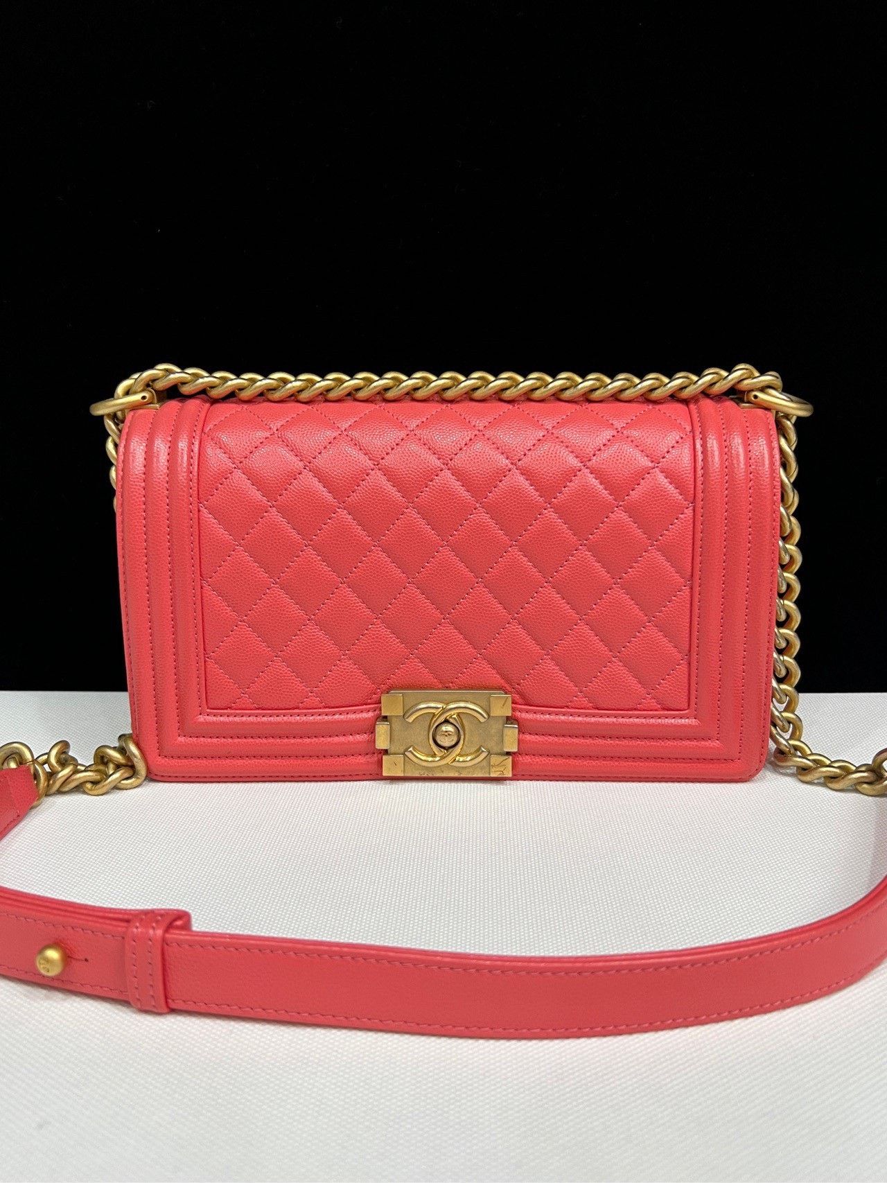 Chanel Pre-loved Bag Very good condition Size ONE SIZE - 2 Thumbnail