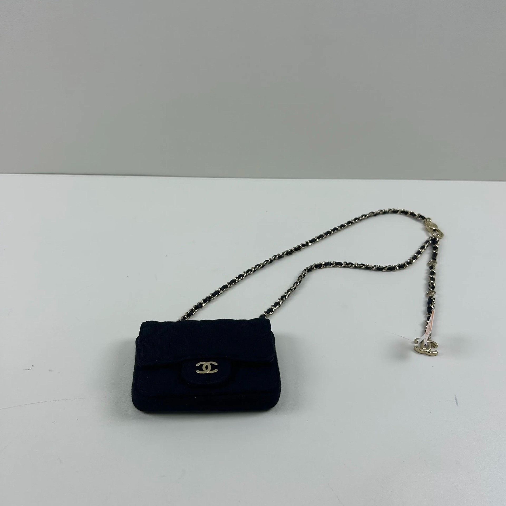 Chanel Pre-loved Bag Very good condition Size ONE SIZE - 6 Thumbnail