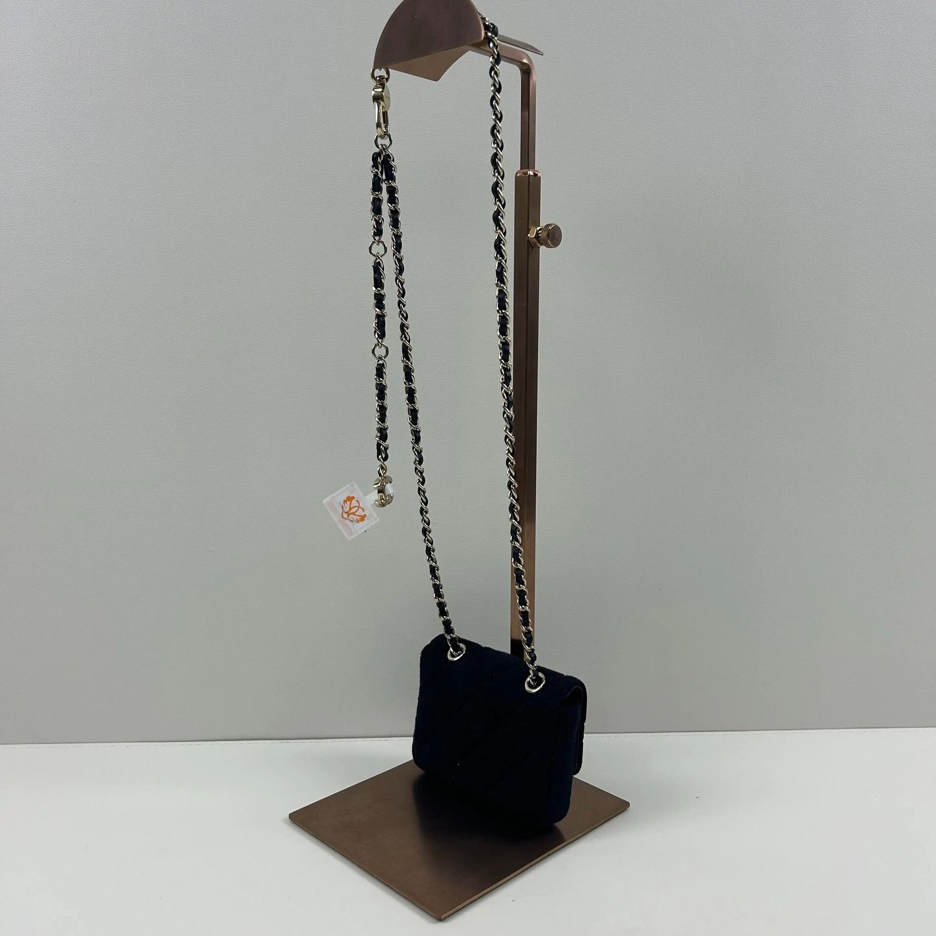 Chanel Pre-loved Bag Very good condition Size ONE SIZE - 4 Thumbnail