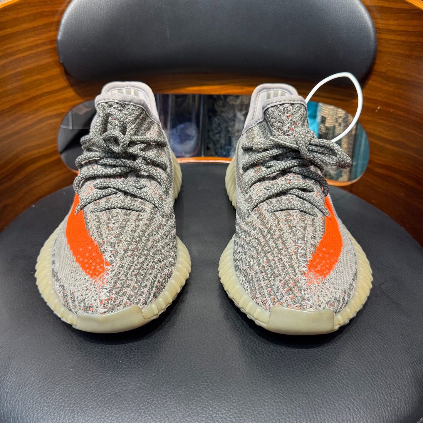 Adidas Adidas YEEZY350 Gray Lowtop Sneakers 6 Men Size US 6 / EU 39 - 2 Thumbnail