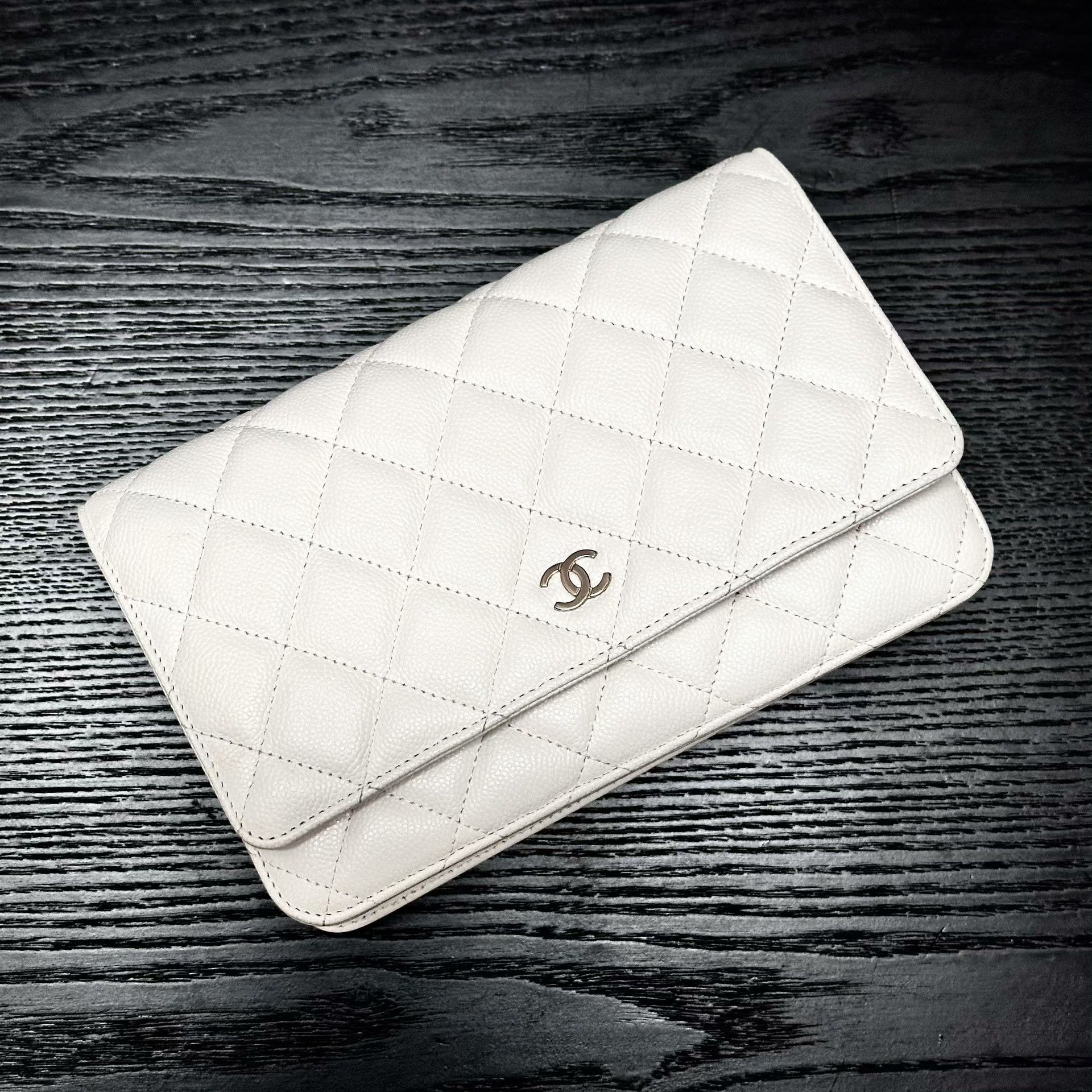 Chanel Pre-loved Bag Very good condition Size ONE SIZE - 6 Thumbnail