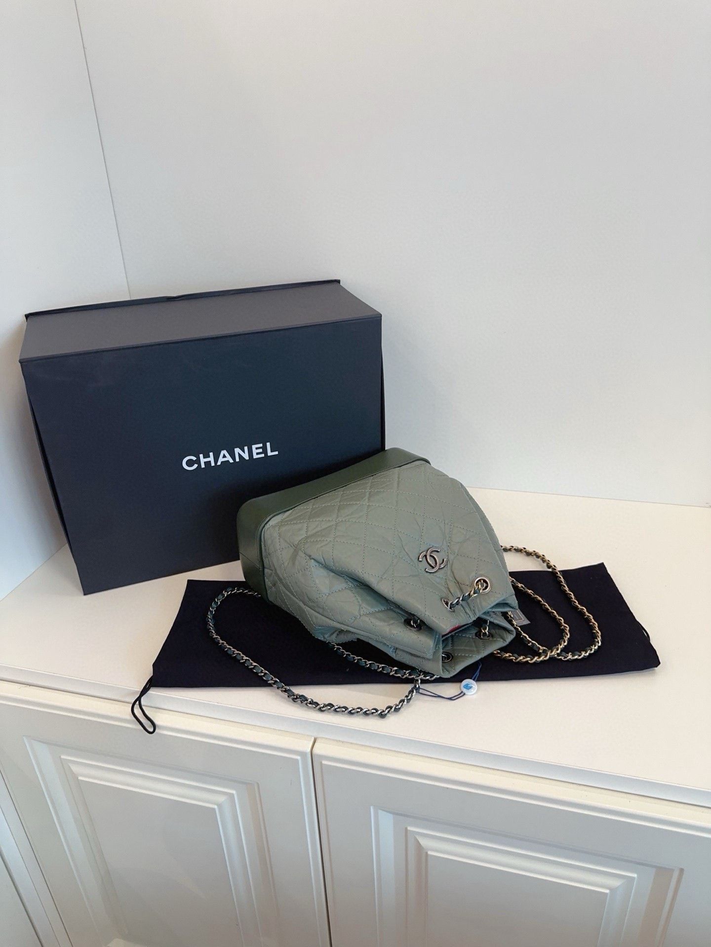 Chanel Pre-loved Bag Very good condition Size ONE SIZE - 4 Thumbnail