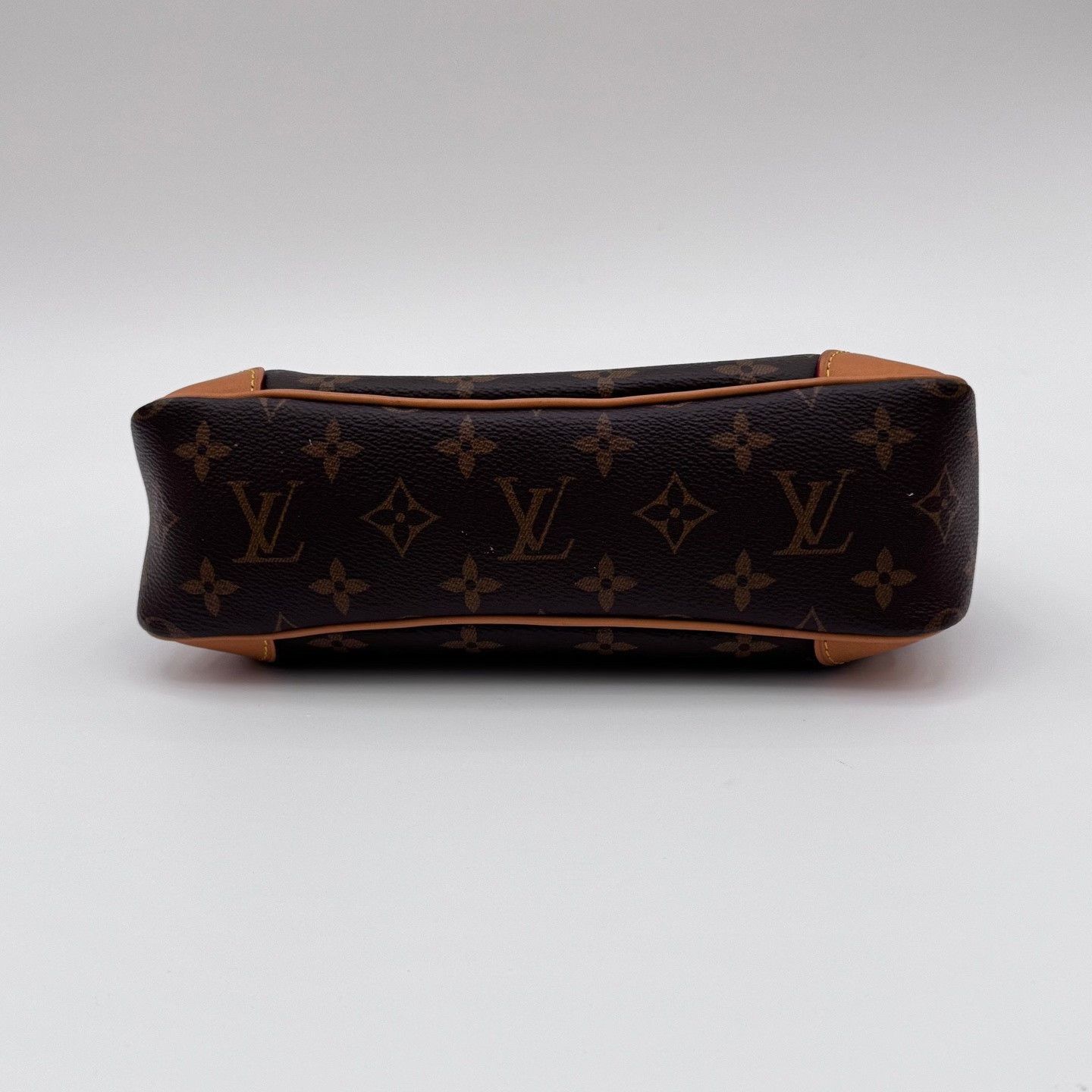 Louis Vuitton Pre-loved Bag Very good condition Size ONE SIZE - 5 Thumbnail