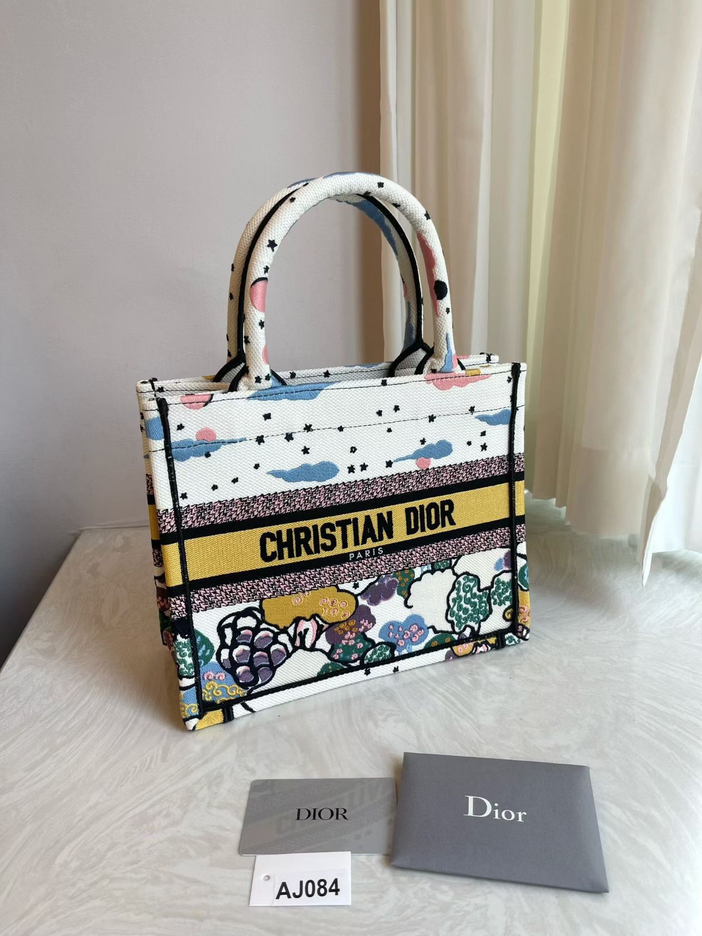 Dior Pre-loved Bag Very good condition Size ONE SIZE - 2 Thumbnail