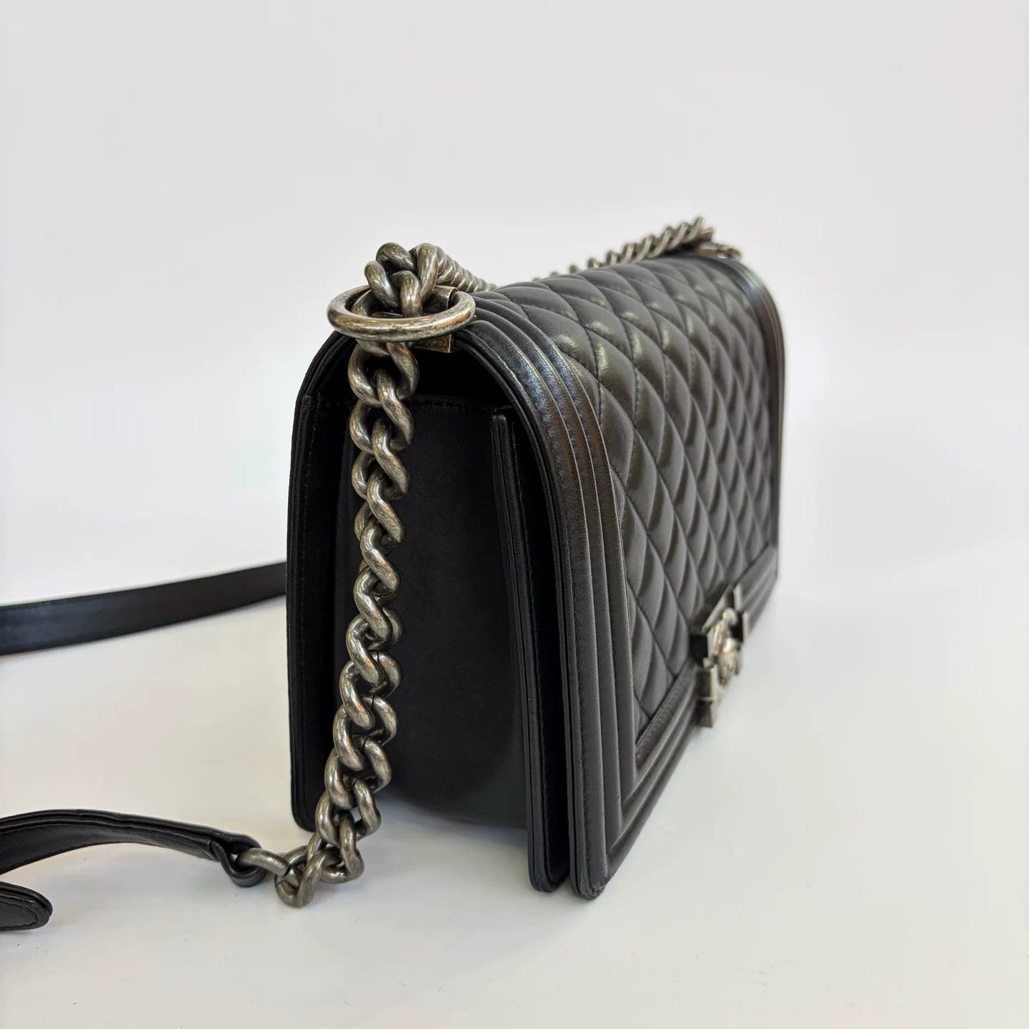 Chanel Pre-loved Bag Very good condition Size ONE SIZE - 3 Thumbnail