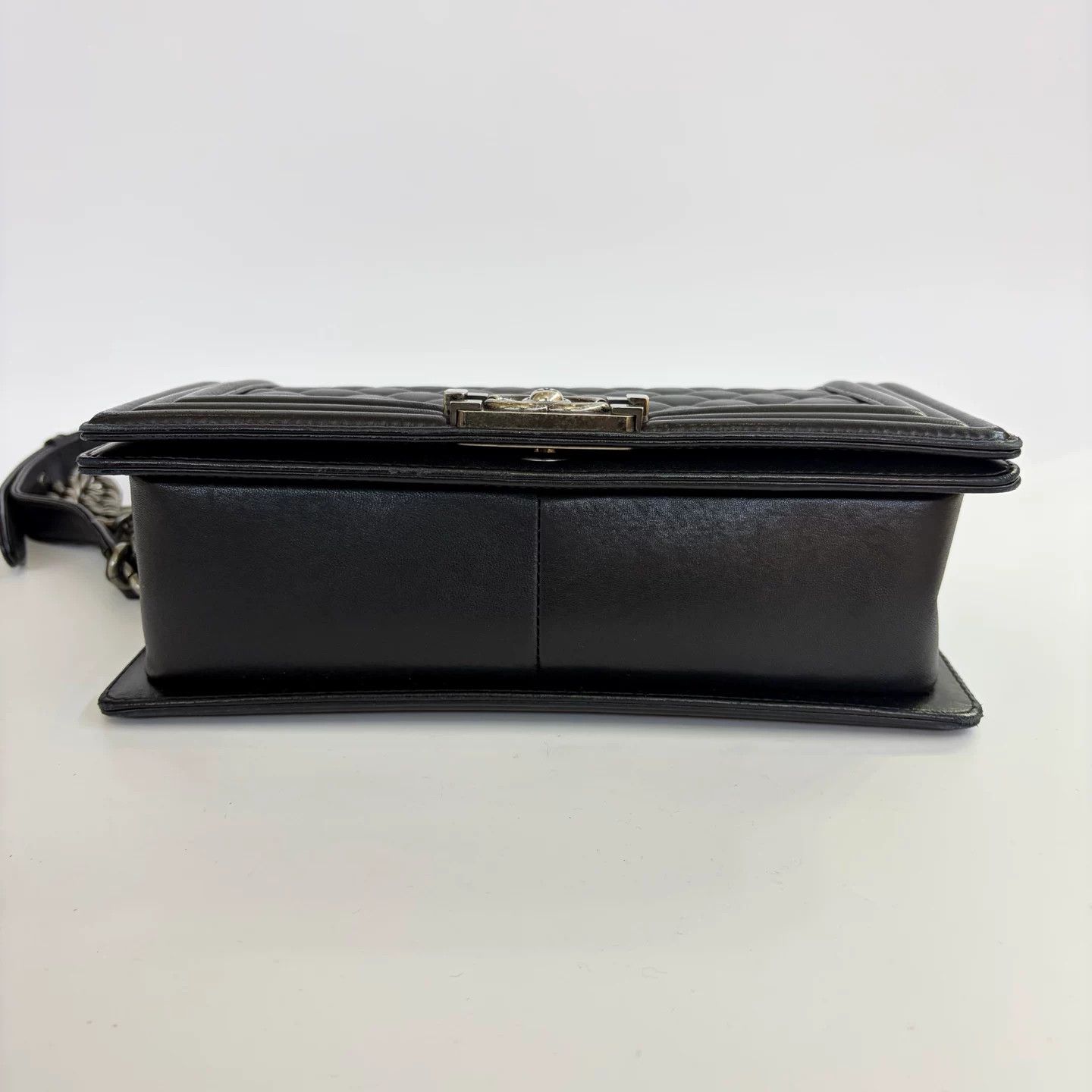 Chanel Pre-loved Bag Very good condition Size ONE SIZE - 7 Thumbnail