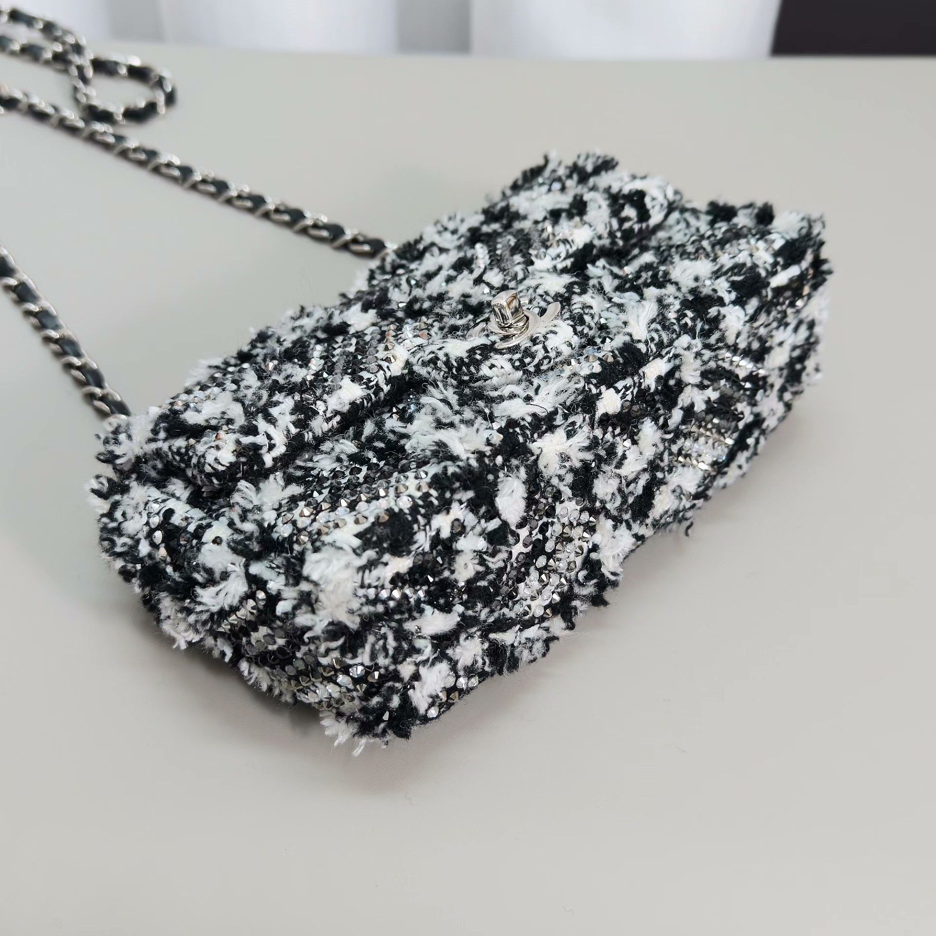 Chanel Pre-loved Bag Very good condition Size ONE SIZE - 4 Thumbnail