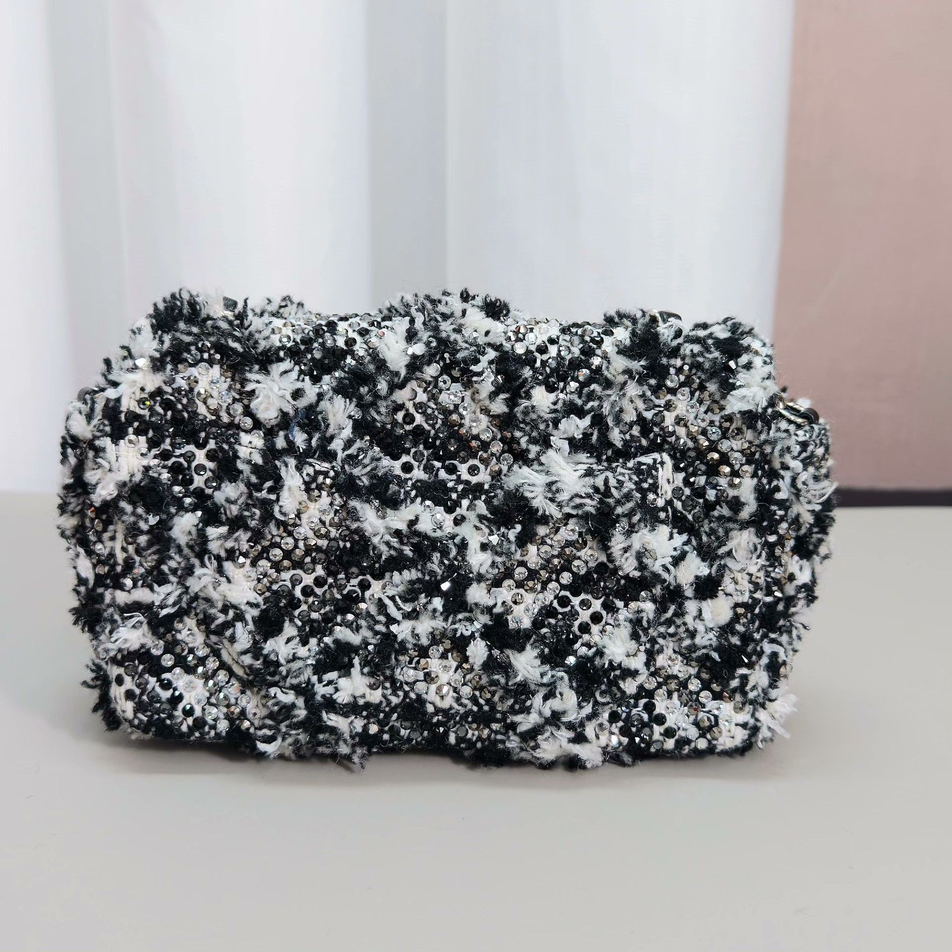 Chanel Pre-loved Bag Very good condition Size ONE SIZE - 2 Thumbnail