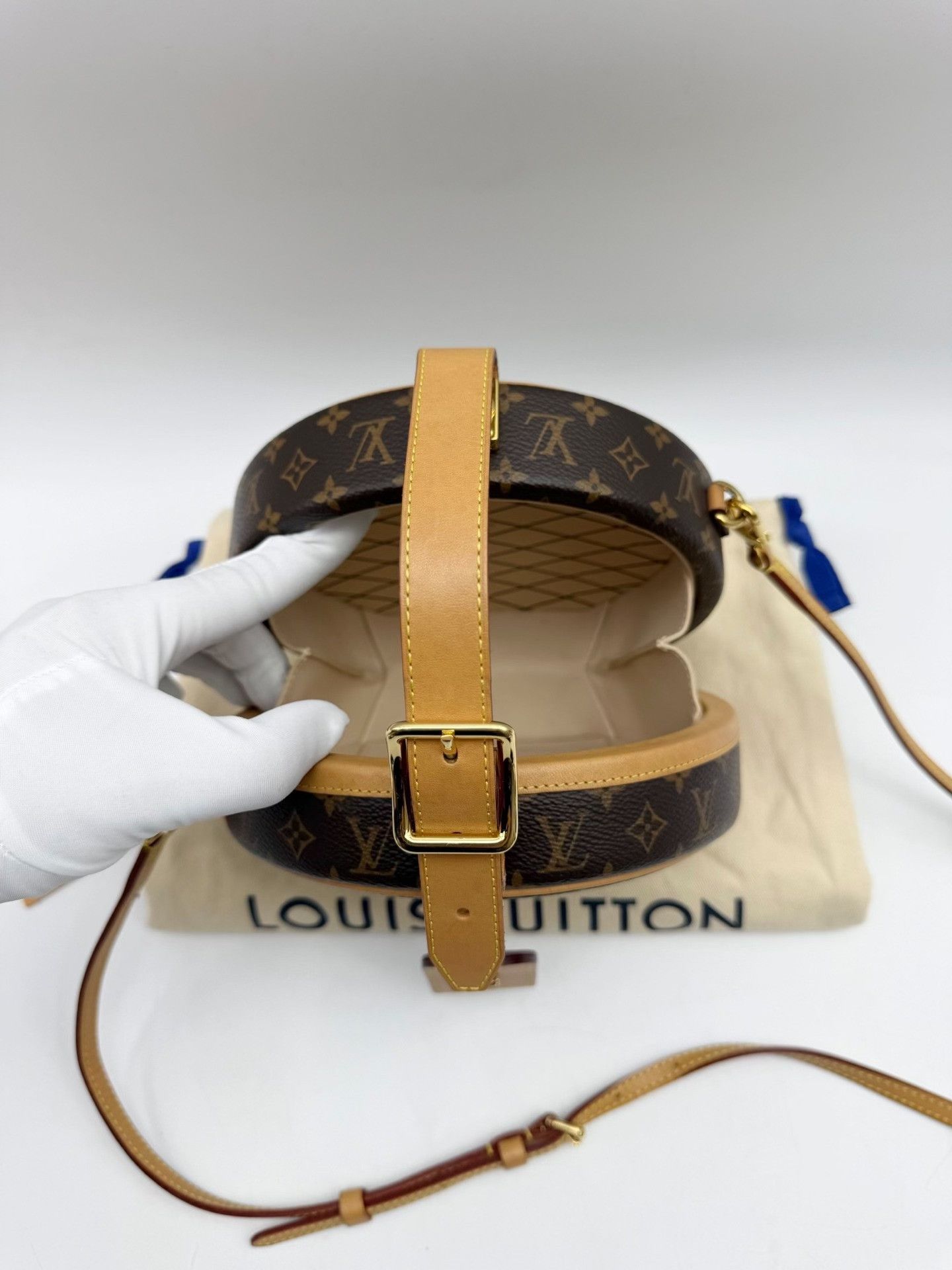 Louis Vuitton Pre-loved Bag Very good condition Size ONE SIZE - 6 Thumbnail