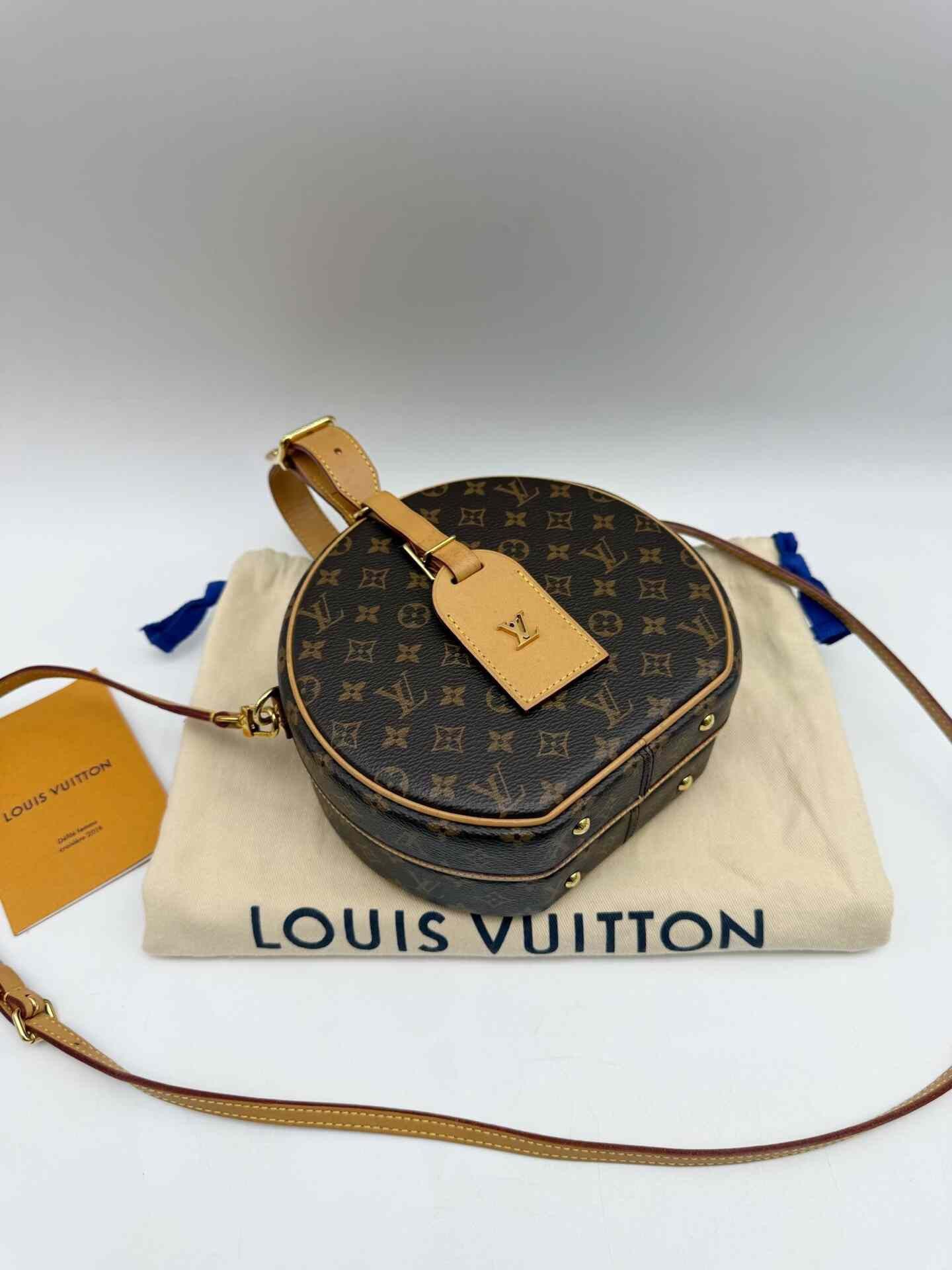 Louis Vuitton Pre-loved Bag Very good condition Size ONE SIZE - 4 Thumbnail