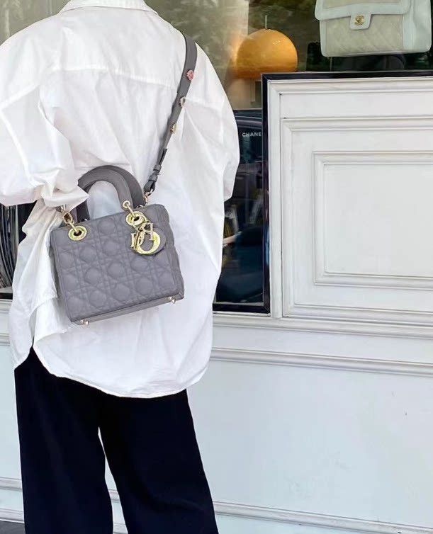 Dior Pre-loved Bag Very good condition Size ONE SIZE - 8 Thumbnail