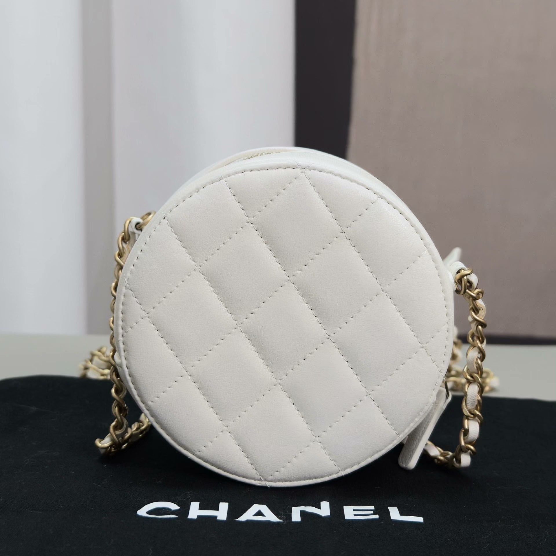 Chanel Pre-loved Bag Very good condition Size ONE SIZE - 2 Thumbnail