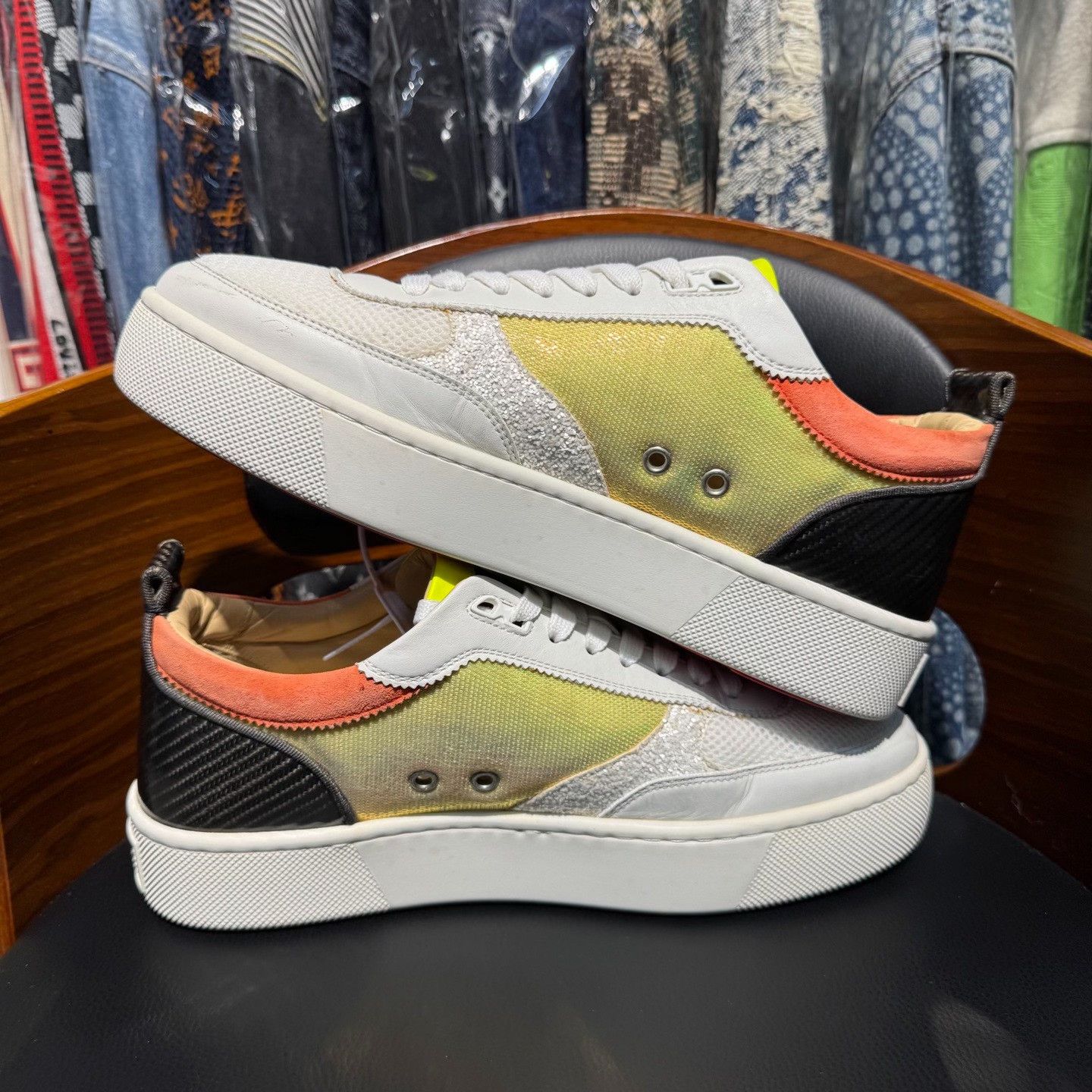 Christian Louboutin Christian Louboutin White Lowtop Sneakers 9 Men Size US 9 / EU 42 - 8 Thumbnail