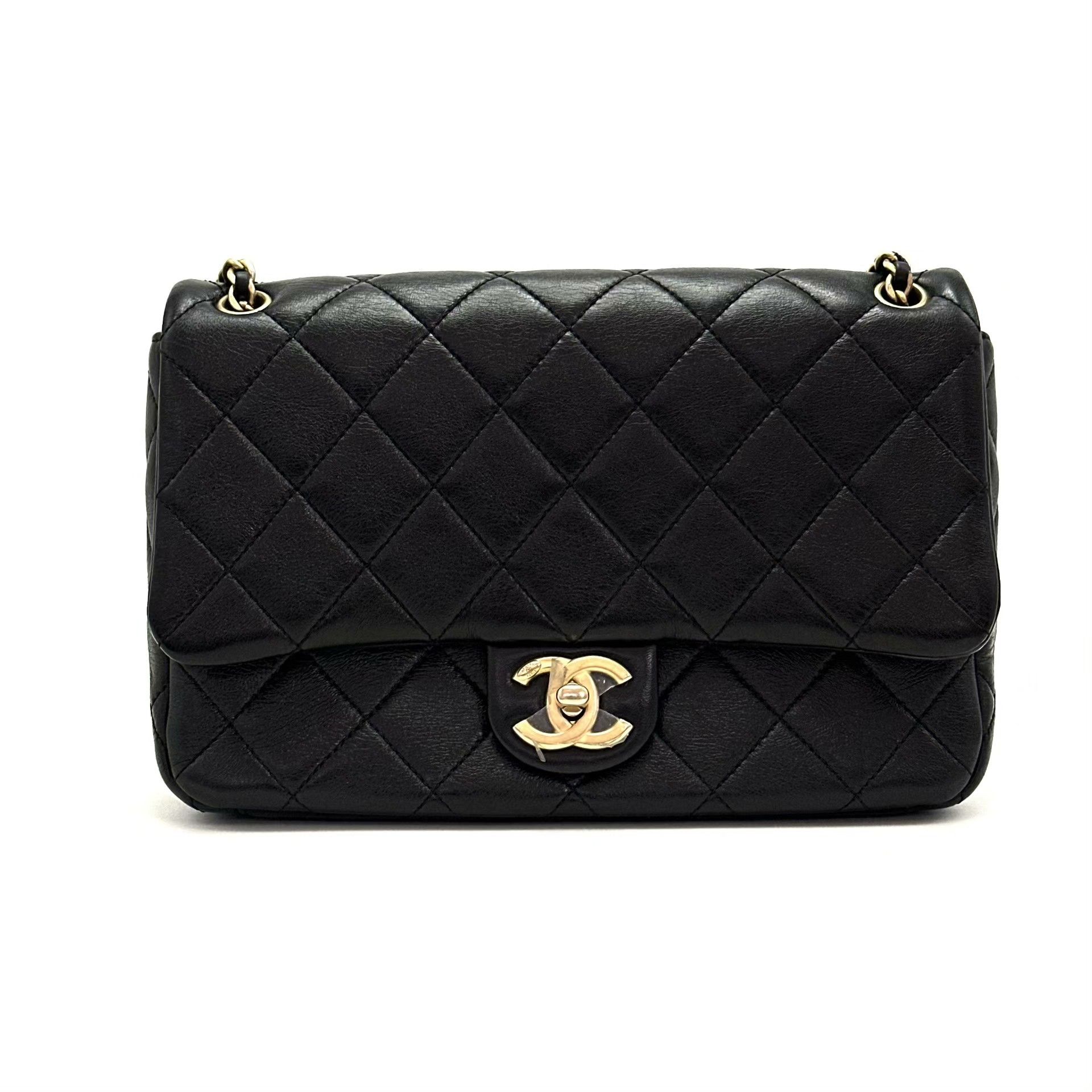 Chanel Pre-loved Bag Very good condition Size ONE SIZE - 2 Thumbnail
