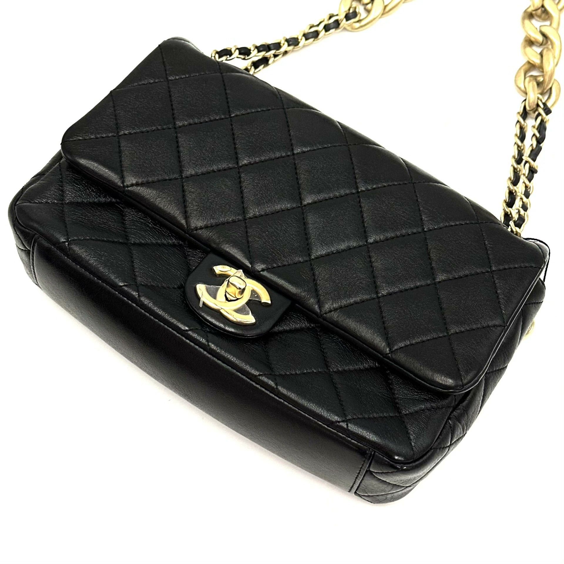 Chanel Pre-loved Bag Very good condition Size ONE SIZE - 6 Thumbnail