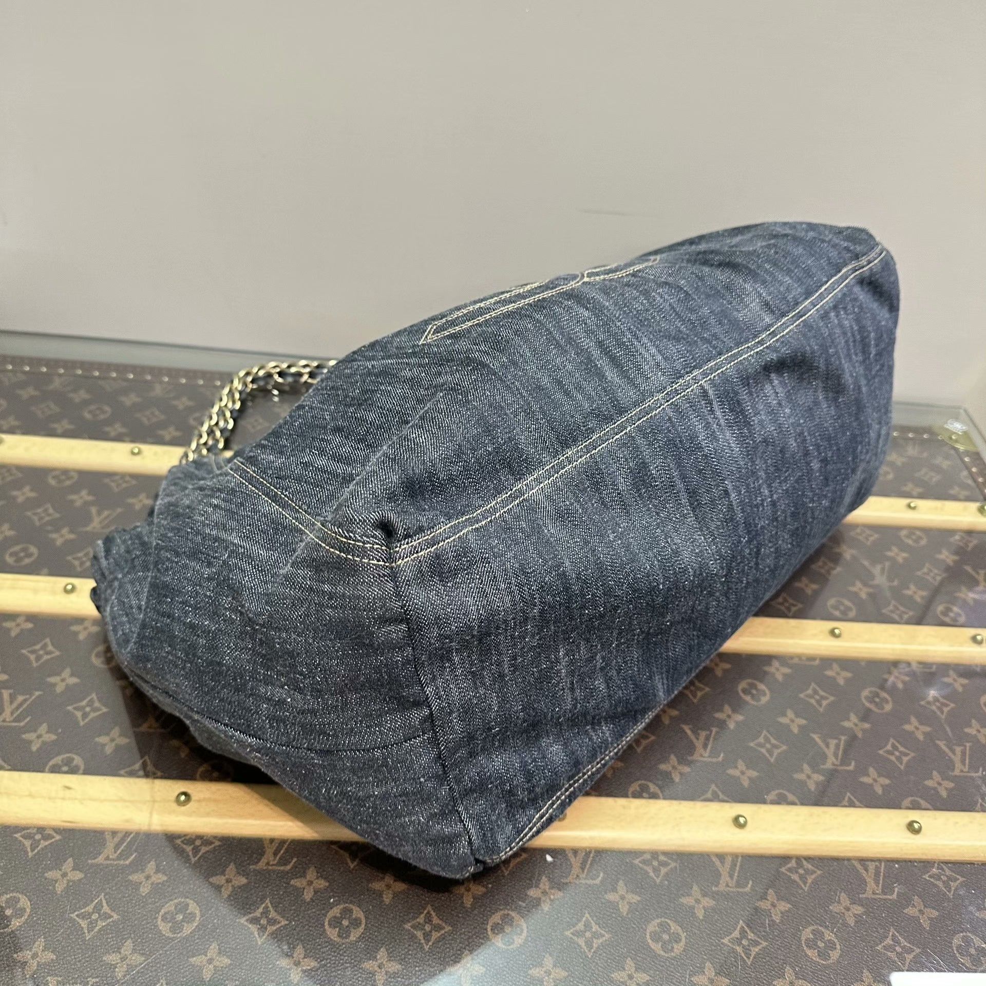 Chanel Pre-loved Bag Very good condition Size ONE SIZE - 2 Thumbnail